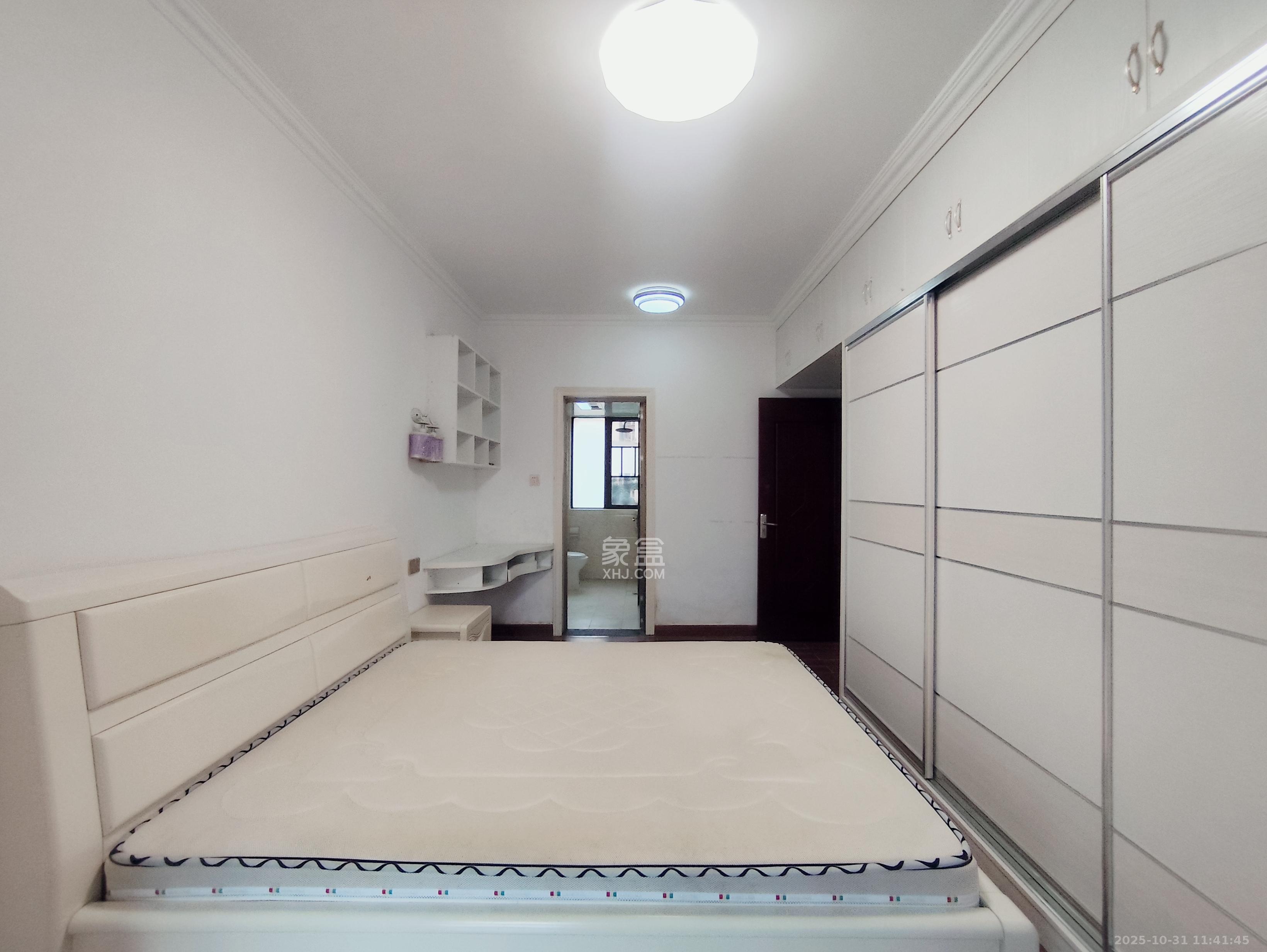 旭辉华庭  3室2厅2卫    2000.0元/月 旭辉华庭  3室2厅2卫    2000.0元/月室内图