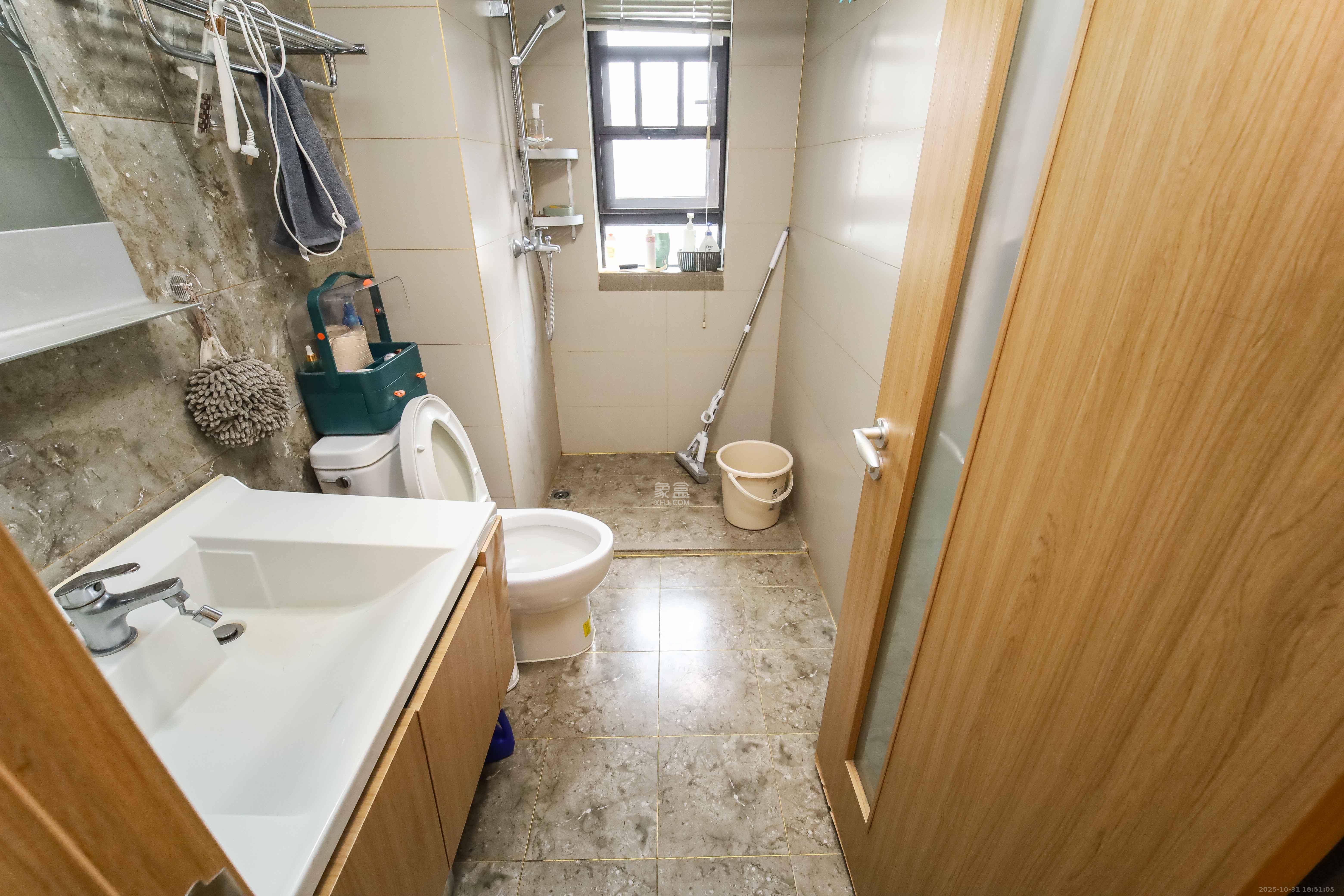 万科金域蓝湾  3室1厅1卫    120.0万卫生间