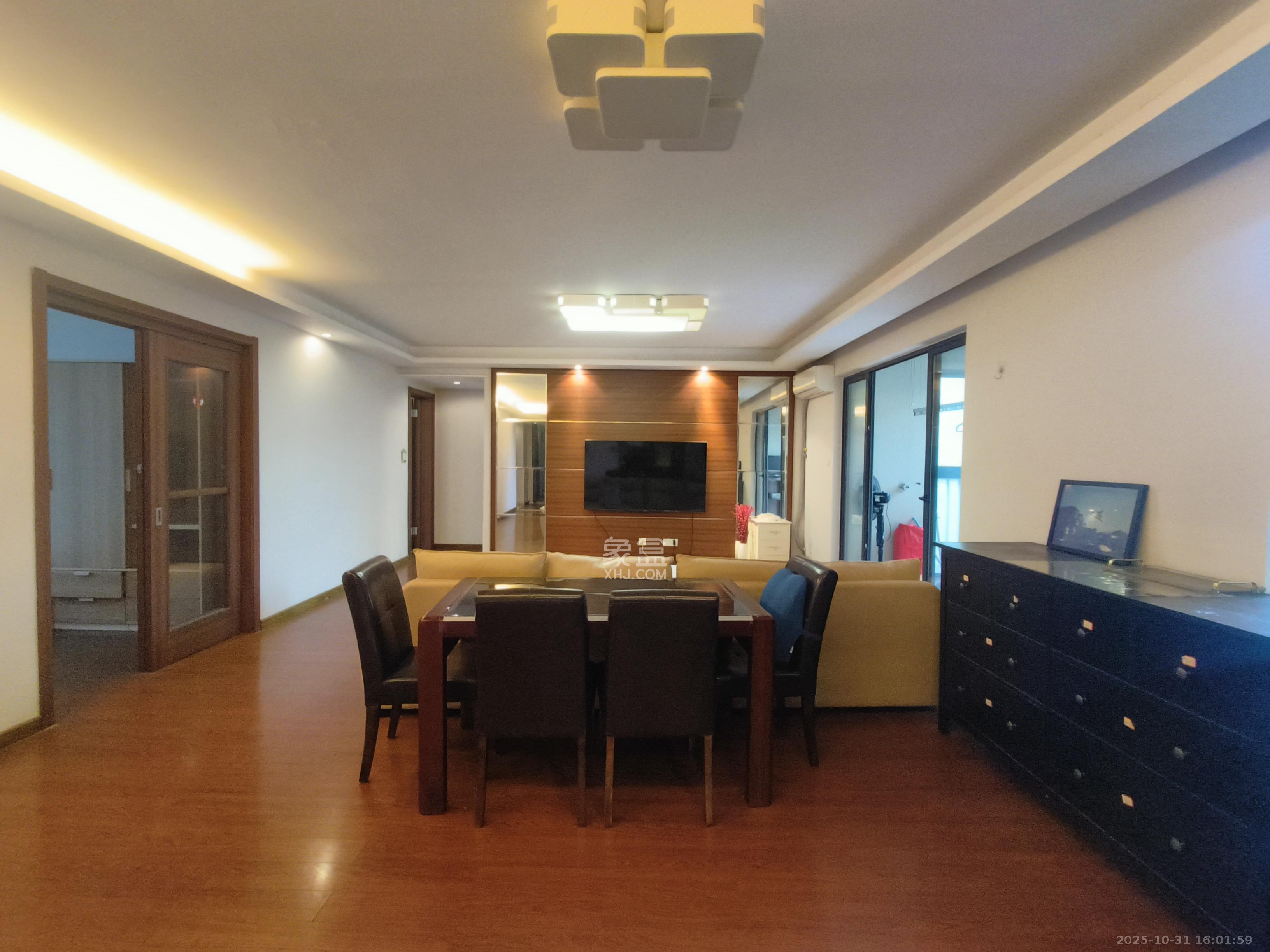 万科城  1室2厅1卫    2800.0元/月 万科城  1室2厅1卫    2800.0元/月