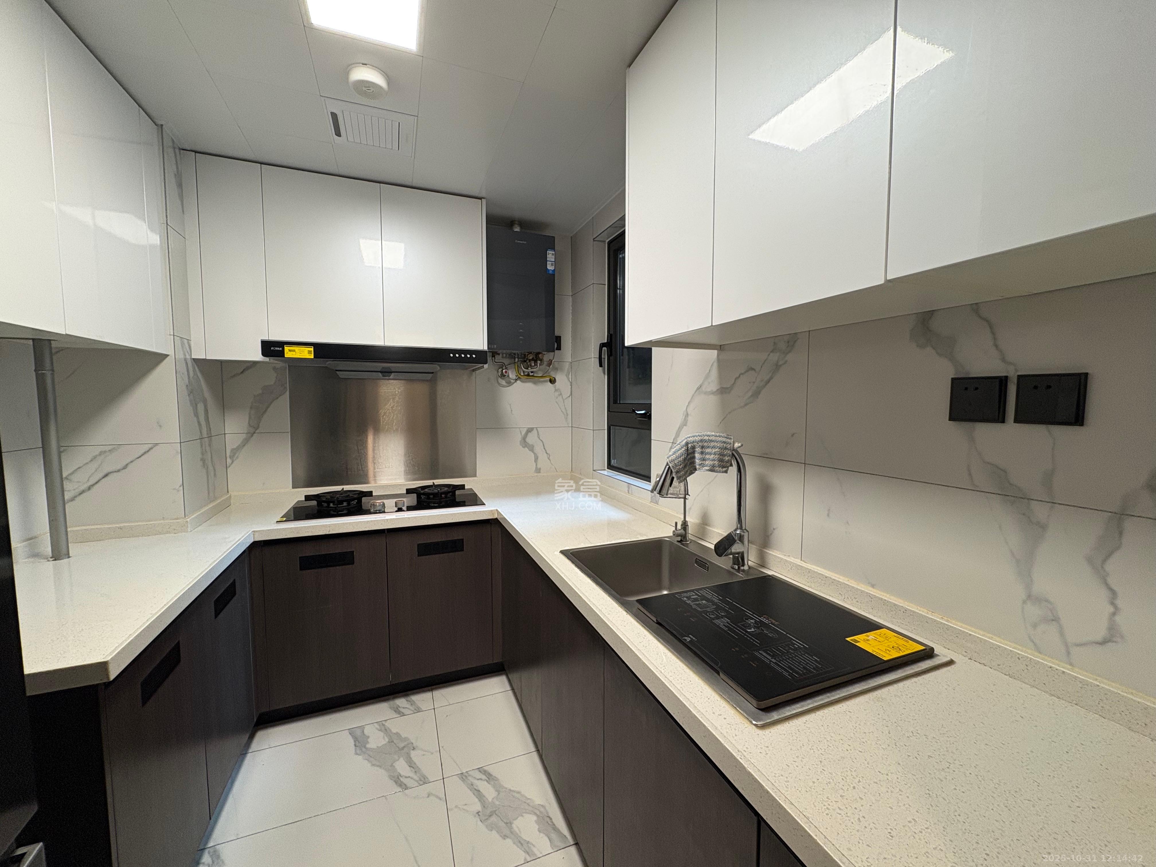 印湘江二（印江雅居）  3室2厅2卫    5500.0元/月室内图