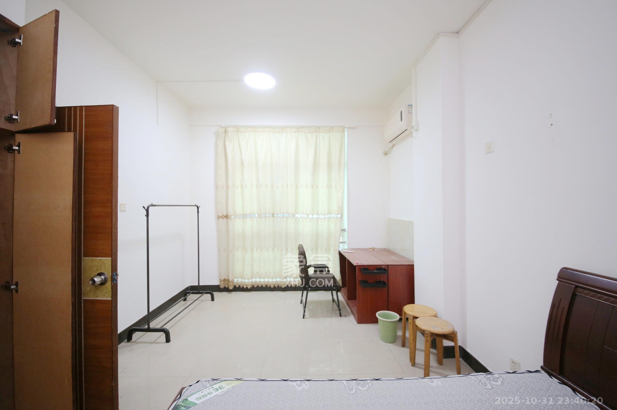 隆华金属宿舍  2室2厅1卫    65.0万卧室