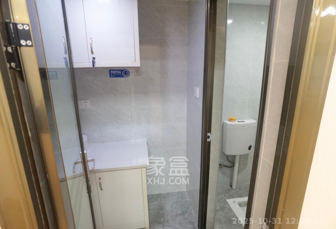 东城港   90.0㎡      2800.0元/月室内图