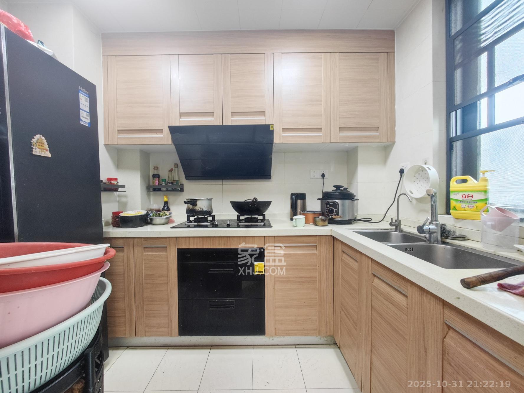 中建璟和城 4室2厅2卫 115.0万 中建璟和城 4室2厅2卫 115.0万厨房