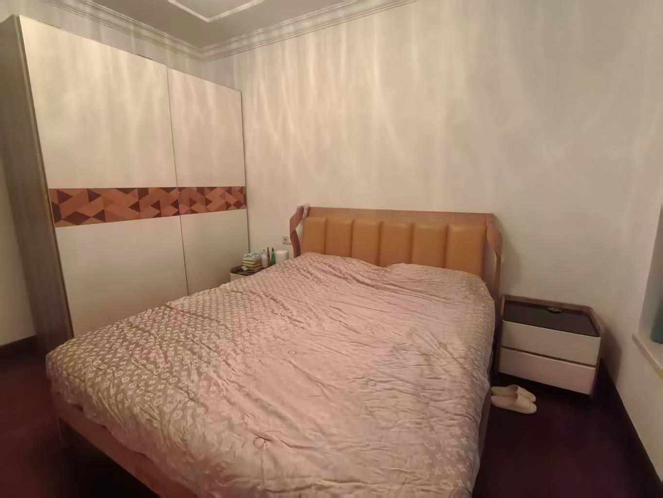 恒大绿洲  2室2厅1卫    48.8万客厅