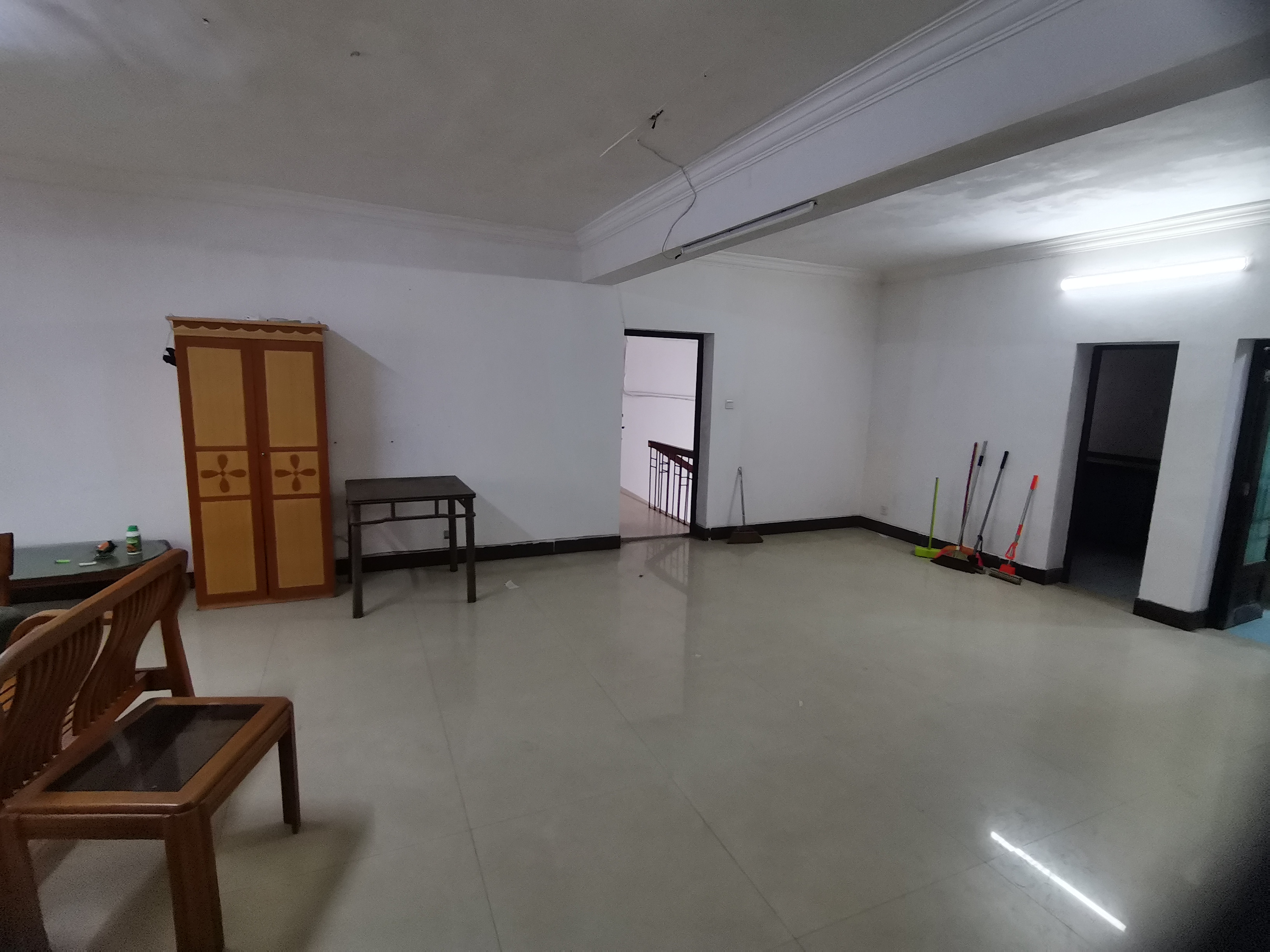 工商公寓 3室1厅1卫 1500.0元/月 工商公寓 3室1厅1卫 1500.0元/月室内图