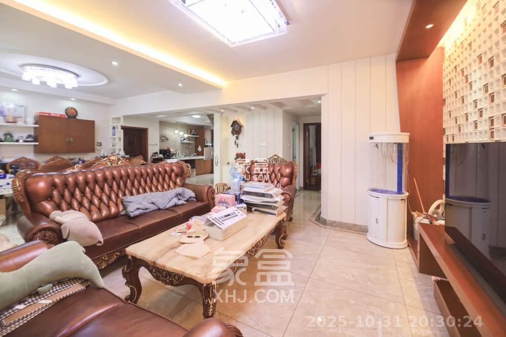 天赐良园  5室2厅2卫    10000.0元/月 天赐良园  5室2厅2卫    10000.0元/月室内图