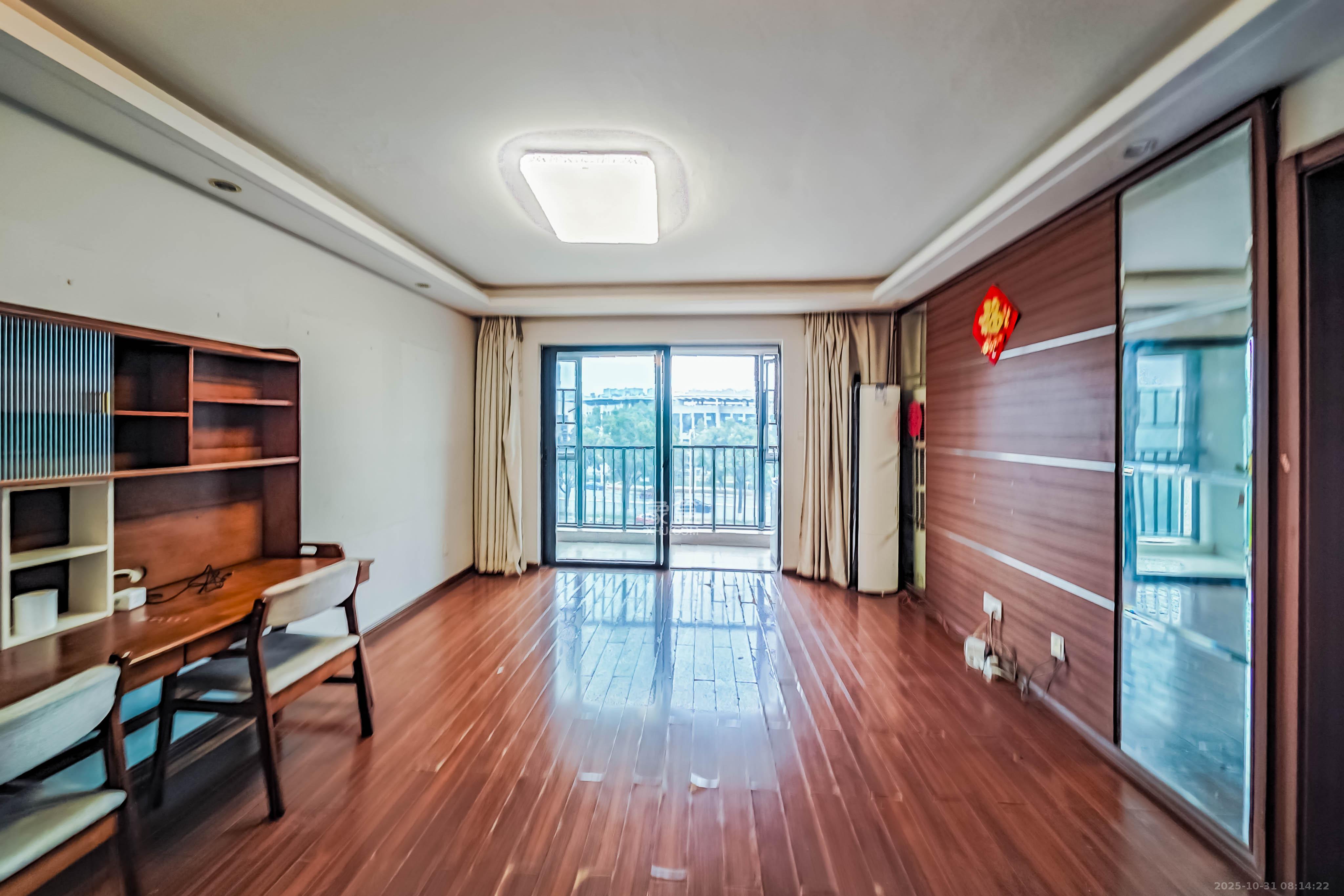 万科金域华府一期  3室2厅1卫    2300.0元/月室内图