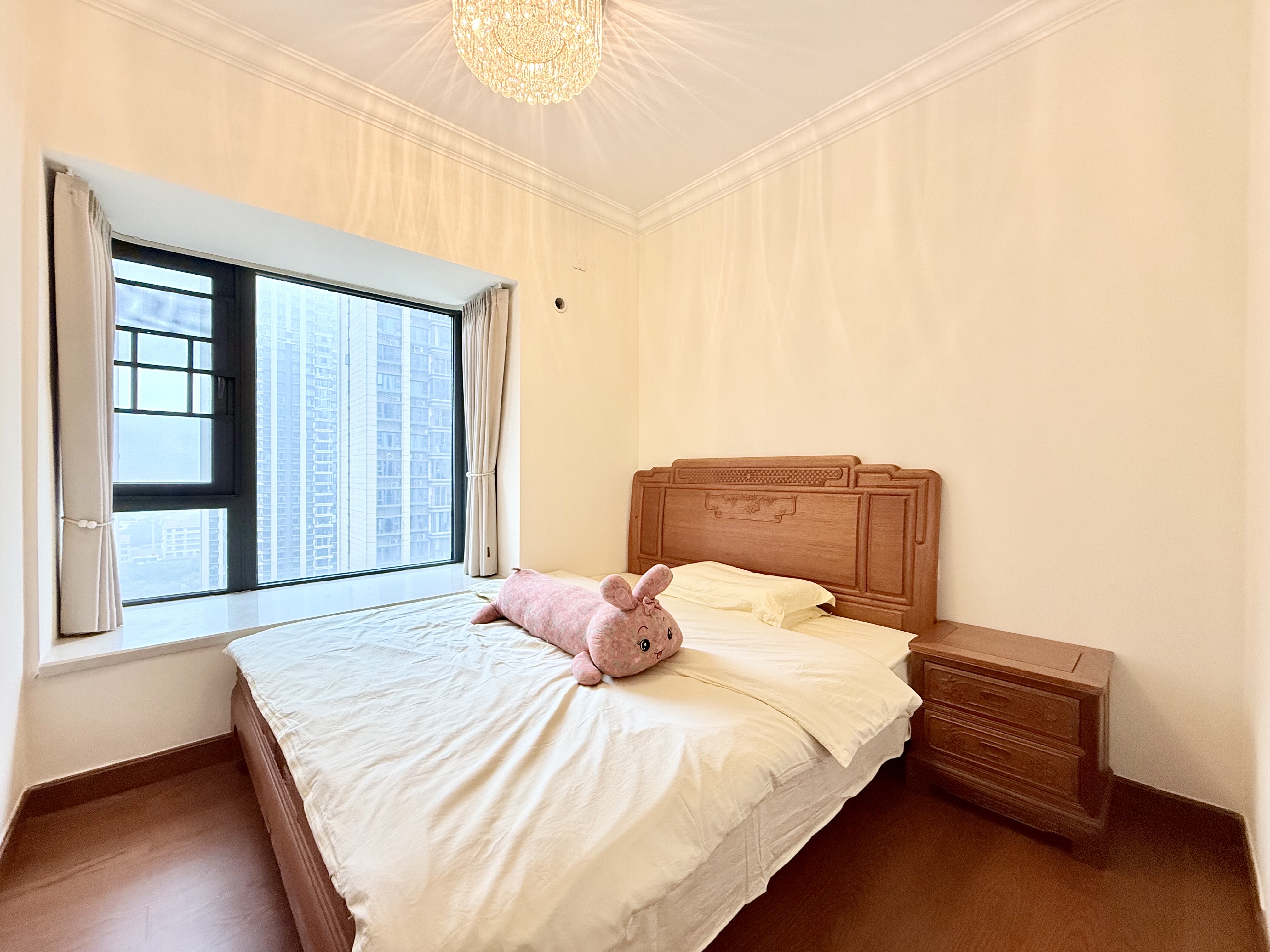 恒大名都  3室2厅1卫    56.8万卧室