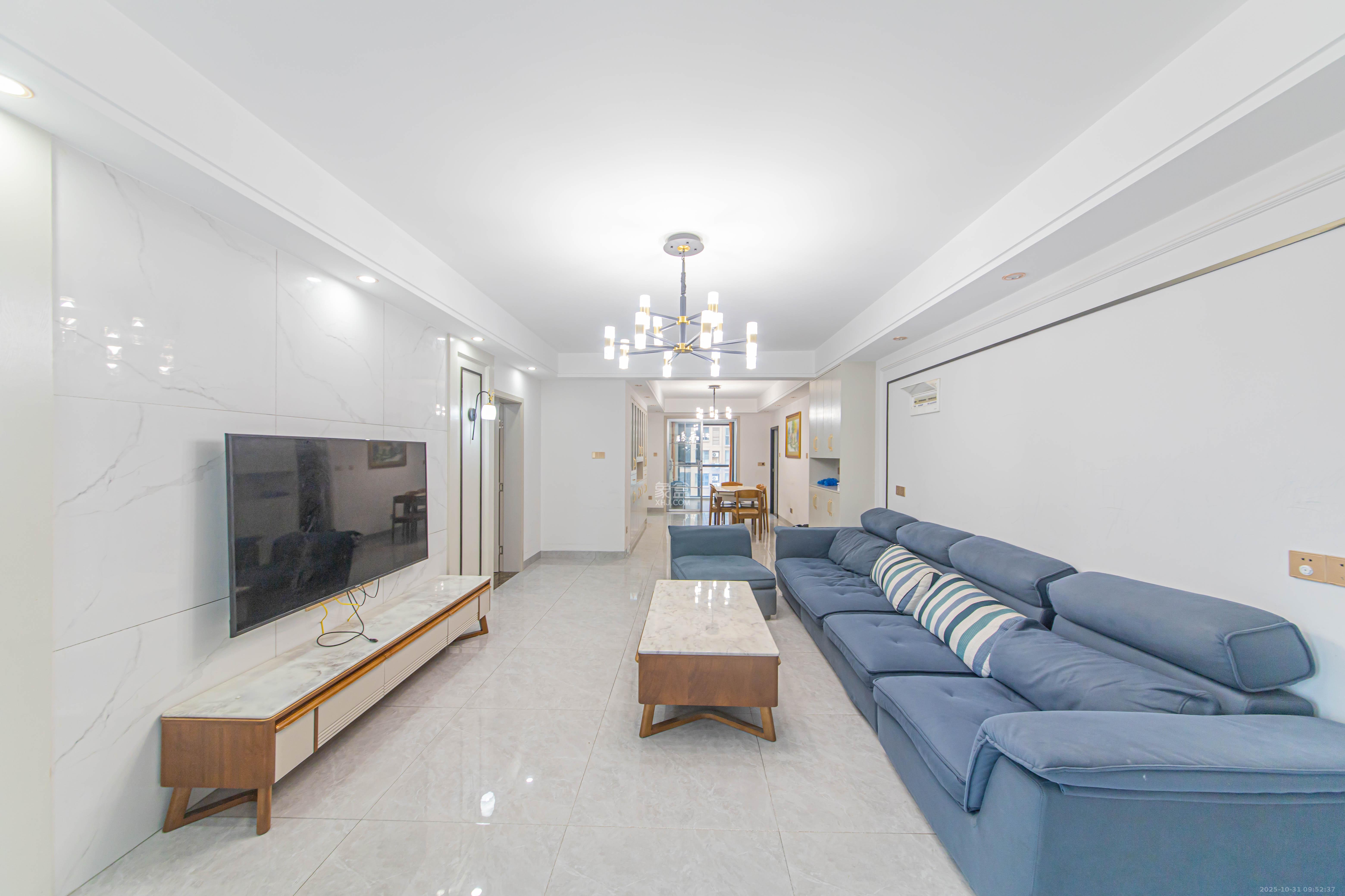 兴汝金城  4室2厅2卫    3000.0元/月 兴汝金城  4室2厅2卫    3000.0元/月