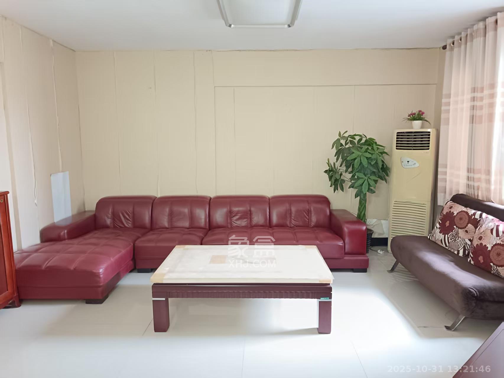 开源鑫阁  1室2厅1卫    777.0元/月