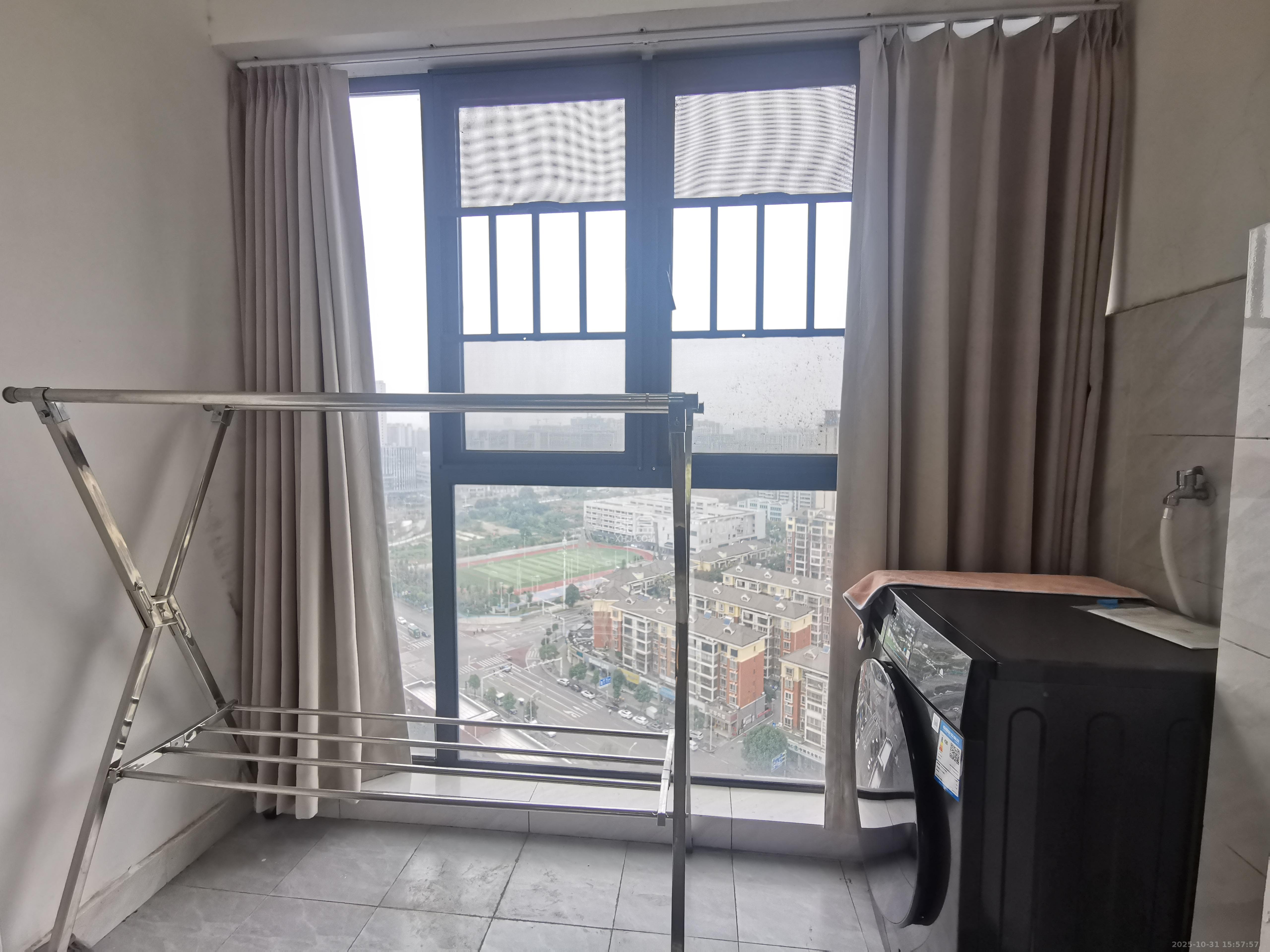 德惠雅苑(众星湘港公馆)  3室2厅2卫    2300.0元/月 德惠雅苑(众星湘港公馆)  3室2厅2卫    2300.0元/月室内图