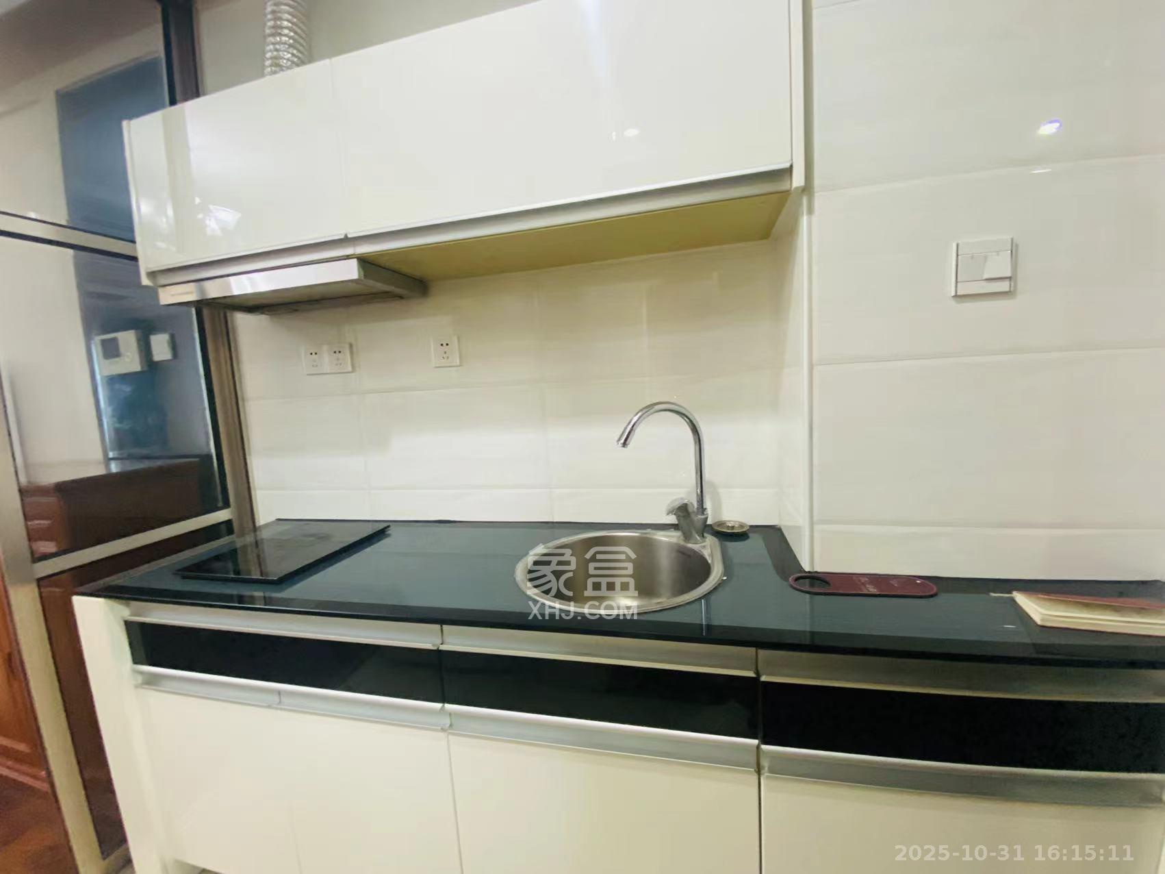 壹号公馆  1室1厅0卫    2200.0元/月室内图