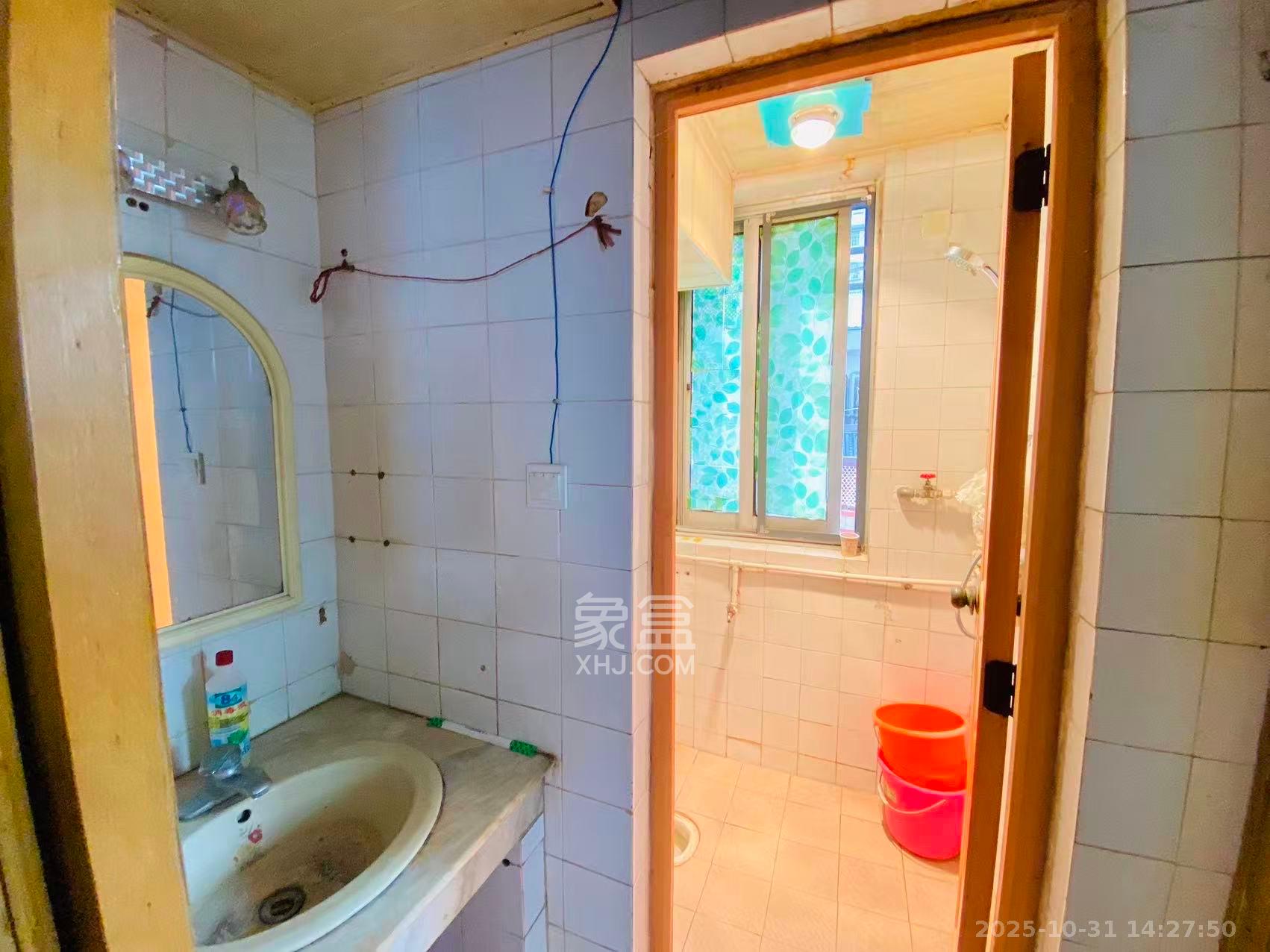 教育局宿舍（坡子街91号）  2室1厅1卫    2500.0元/月室内图