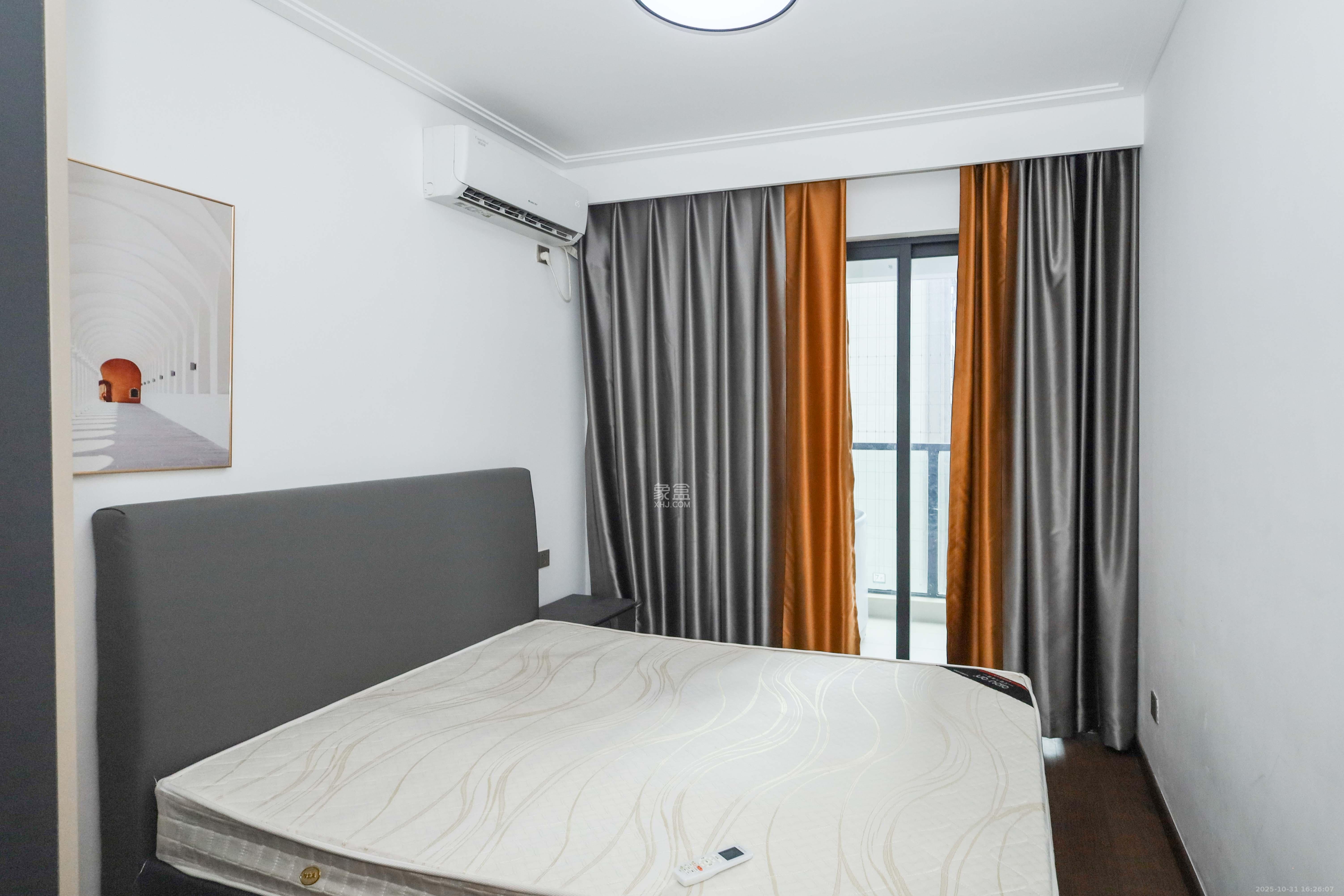 中国铁建湘语梅溪  3室2厅2卫    128.8万卧室