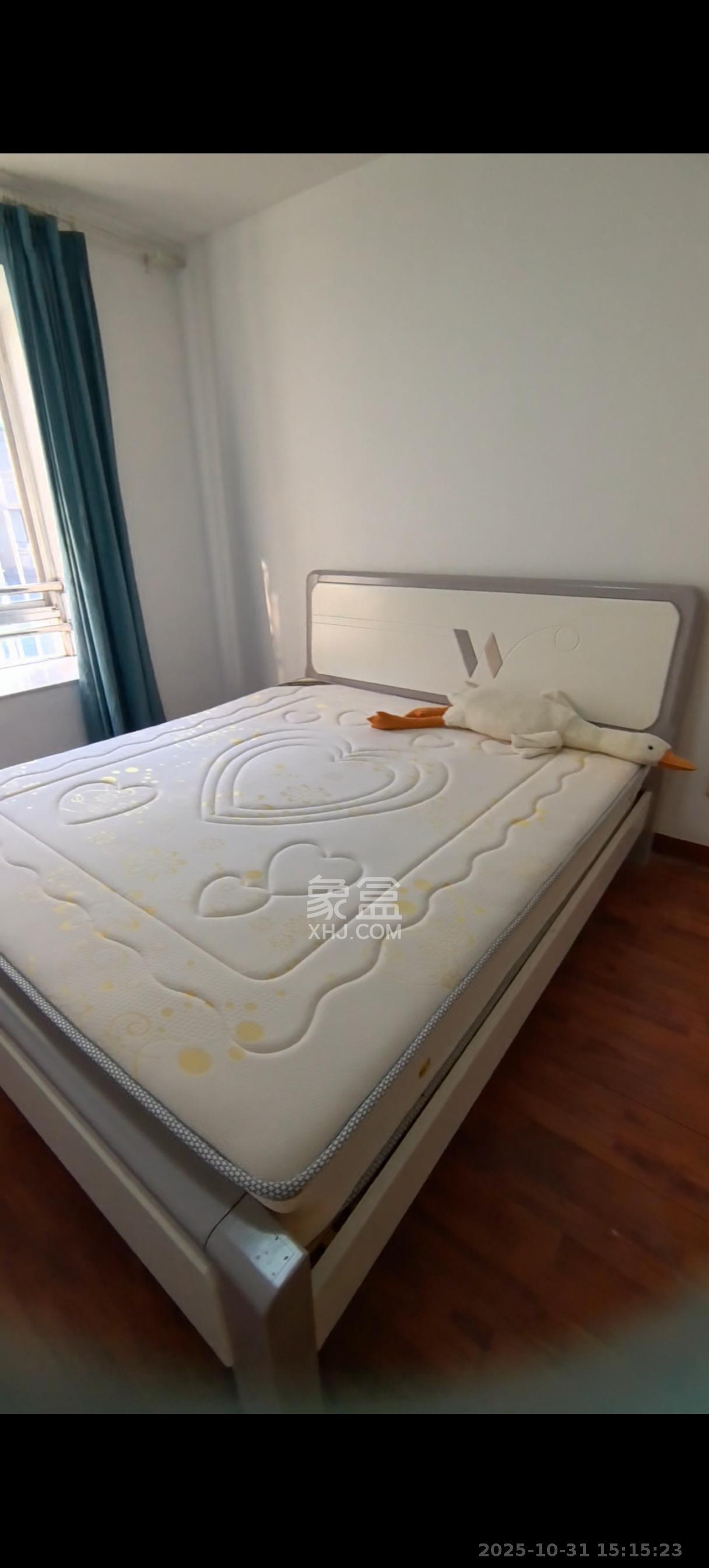 绕城家园 3室1厅1卫 2000.0元/月 绕城家园 3室1厅1卫 2000.0元/月室内图