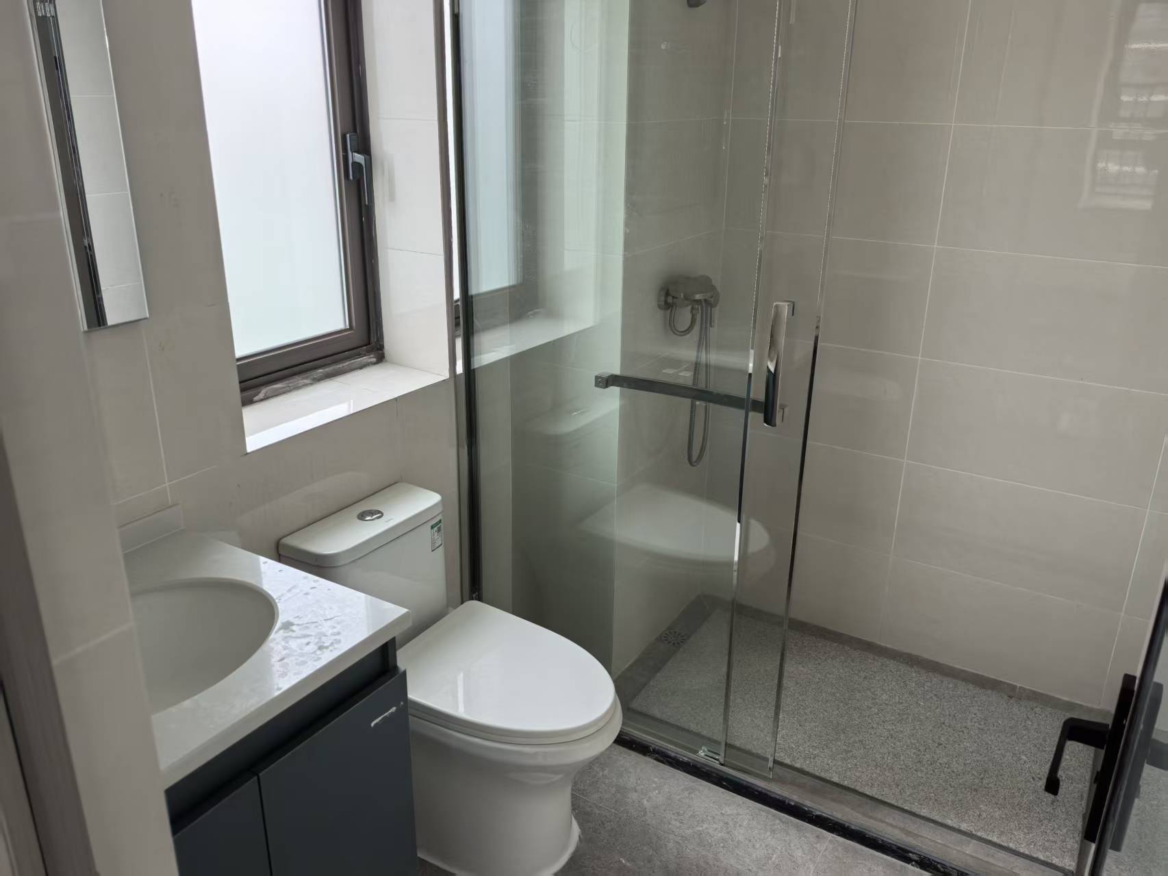 五源河公寓E区 3室2厅2卫 2200.0元/月 五源河公寓E区 3室2厅2卫 2200.0元/月室内图