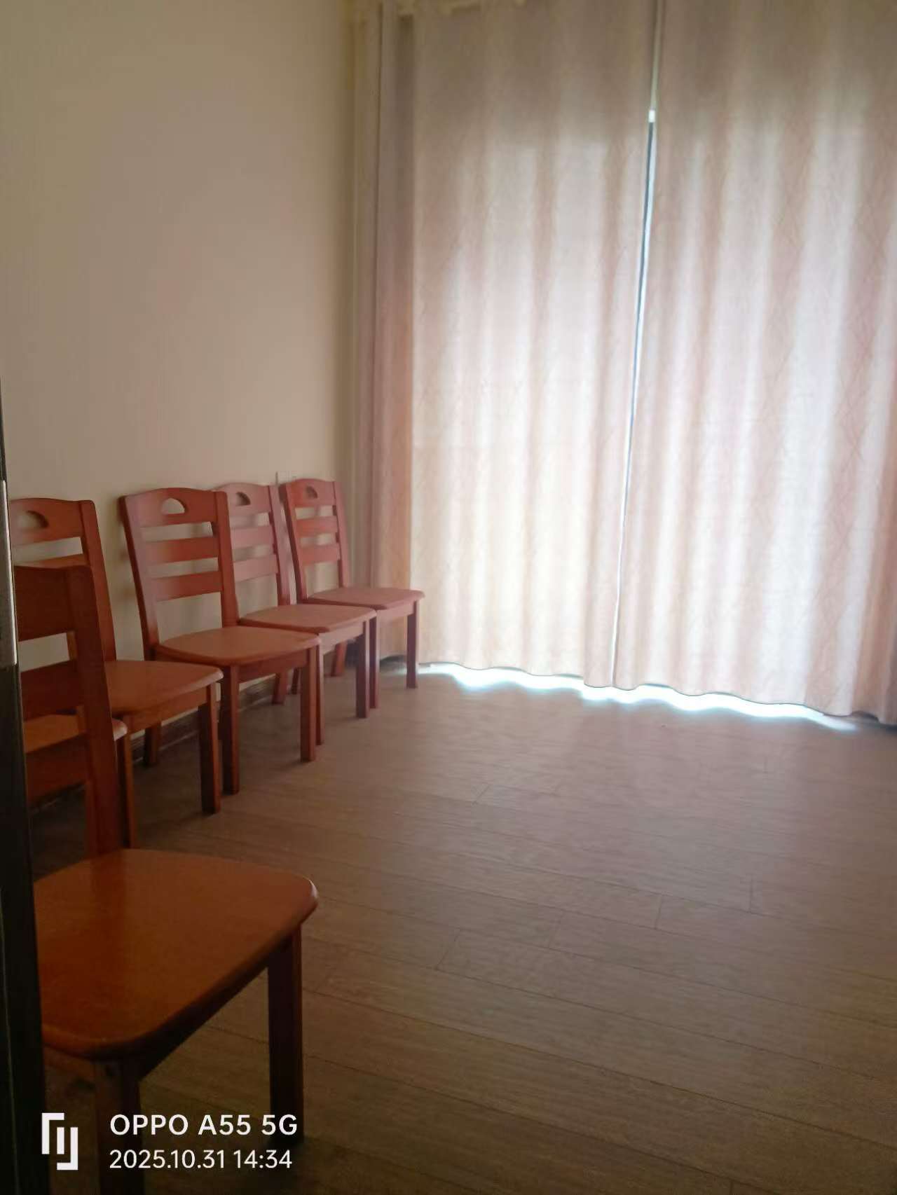 碧桂园 4室2厅2卫 2600.0元/月 碧桂园 4室2厅2卫 2600.0元/月室内图