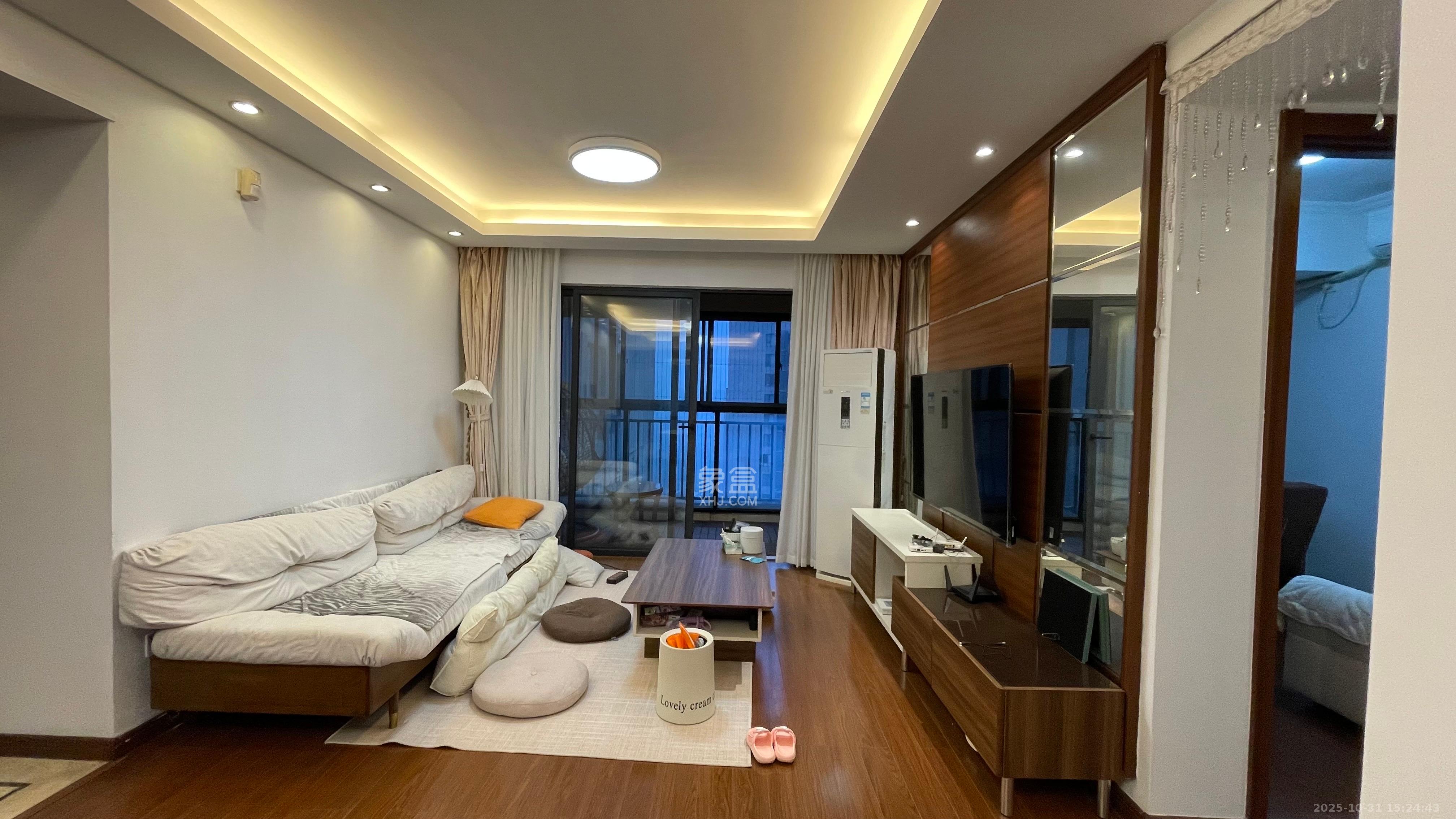 万科金域华府二期  3室2厅2卫    116.6万