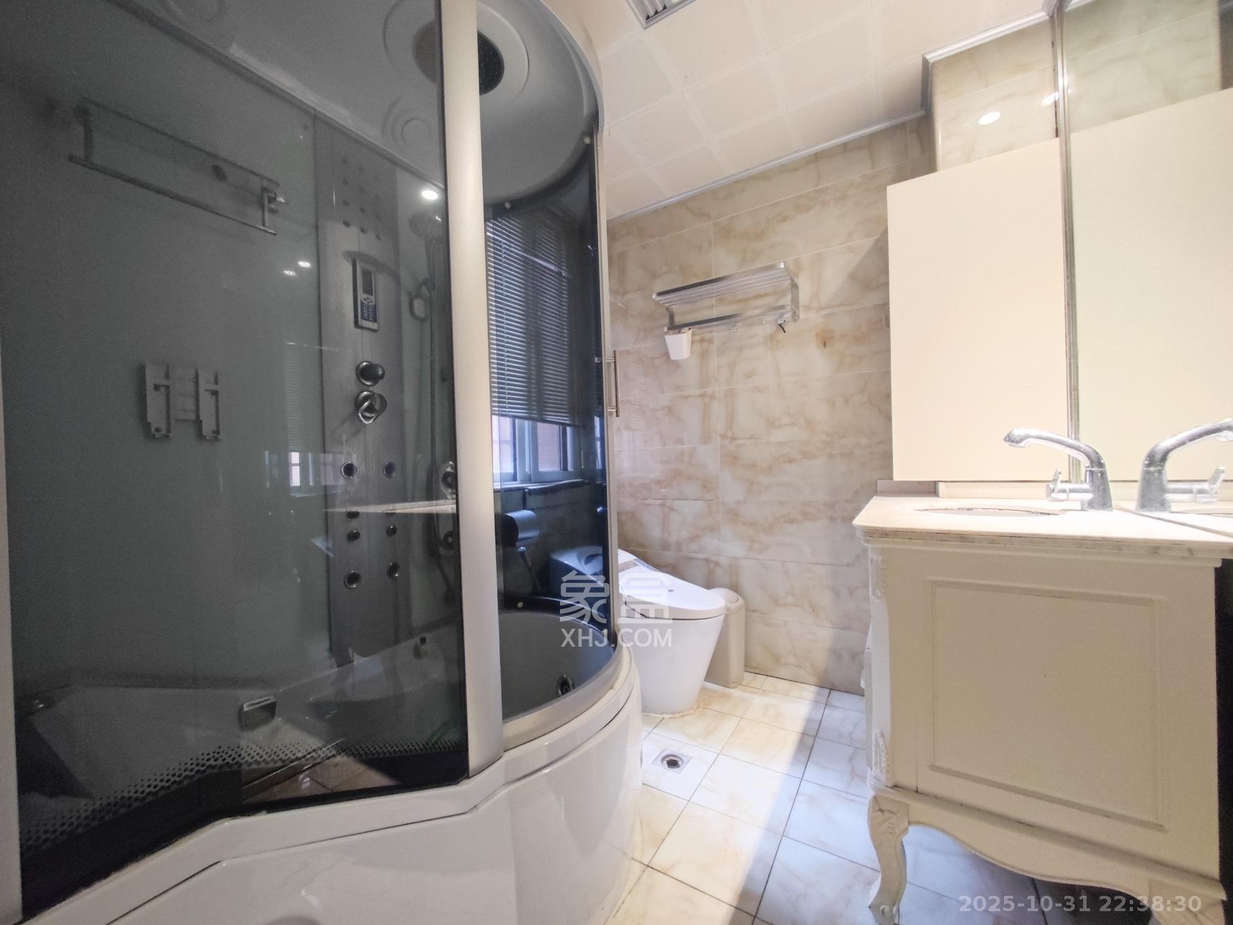 湘府十城（汇财御景湾新寓,汇财国际）  3室2厅2卫    88.0万卫生间