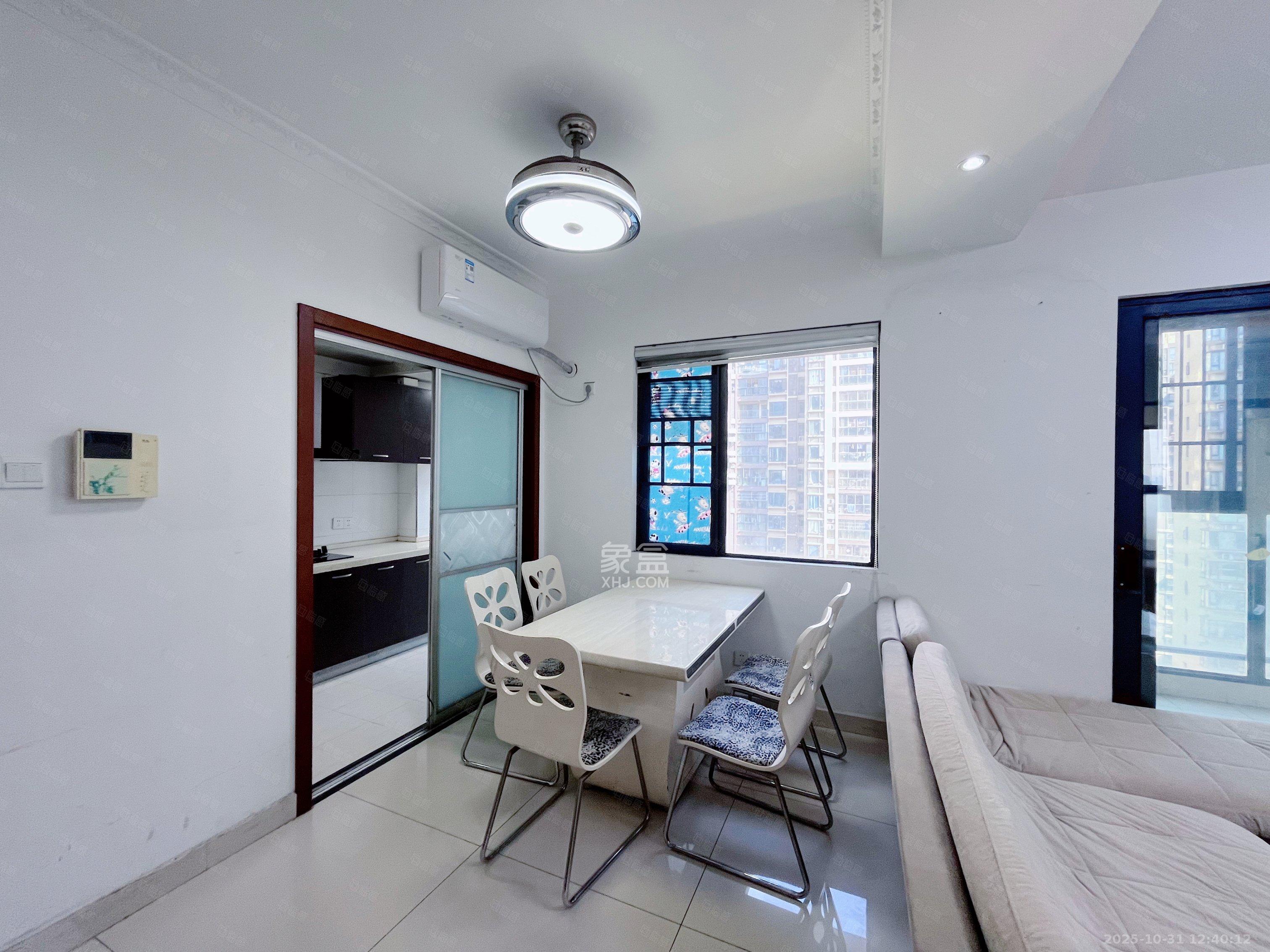 蓝山郡 3室2厅1卫 2000.0元/月 蓝山郡 3室2厅1卫 2000.0元/月室内图