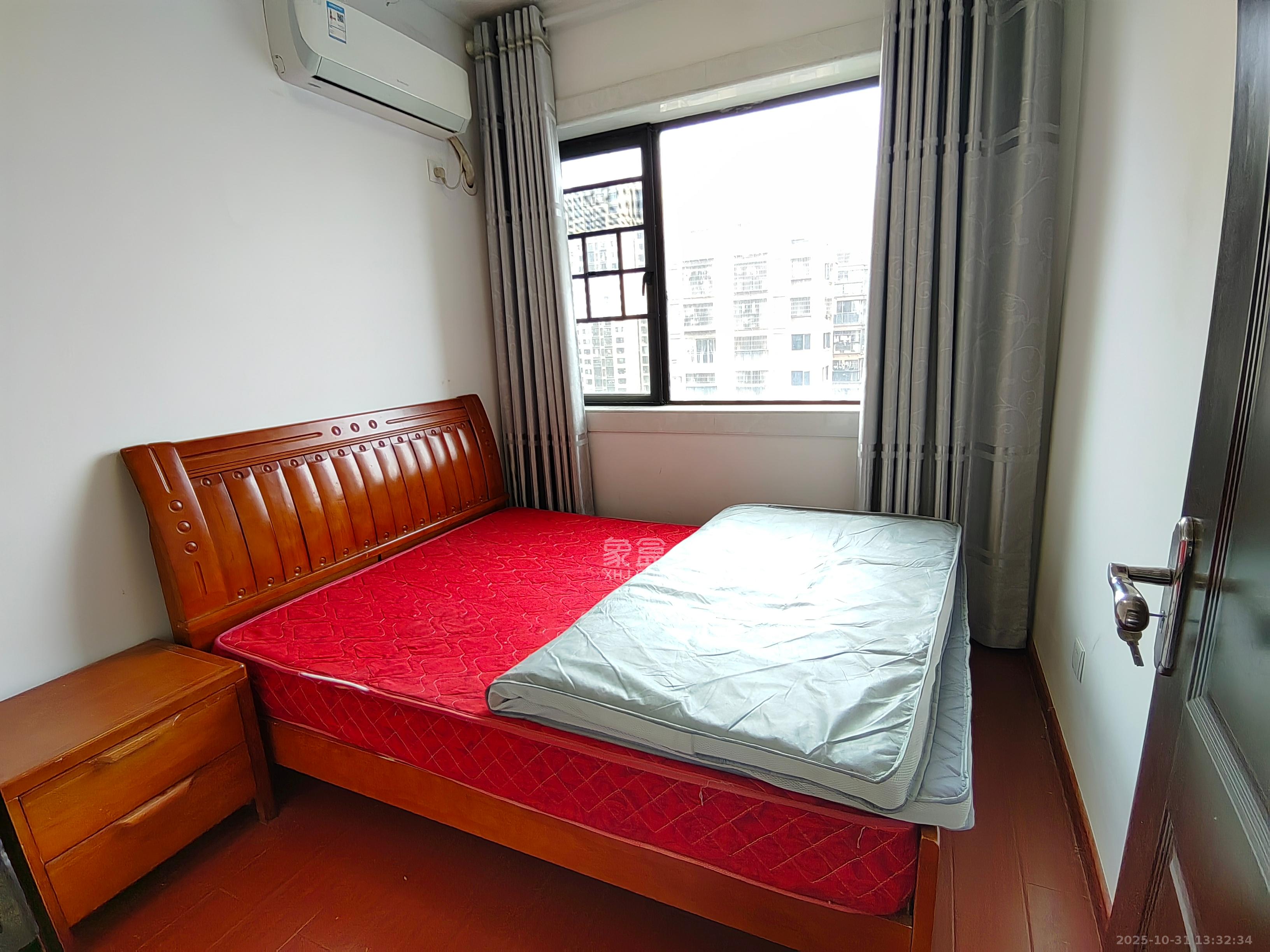 盛地春天里  3室2厅1卫    1350.0元/月 盛地春天里  3室2厅1卫    1350.0元/月室内图