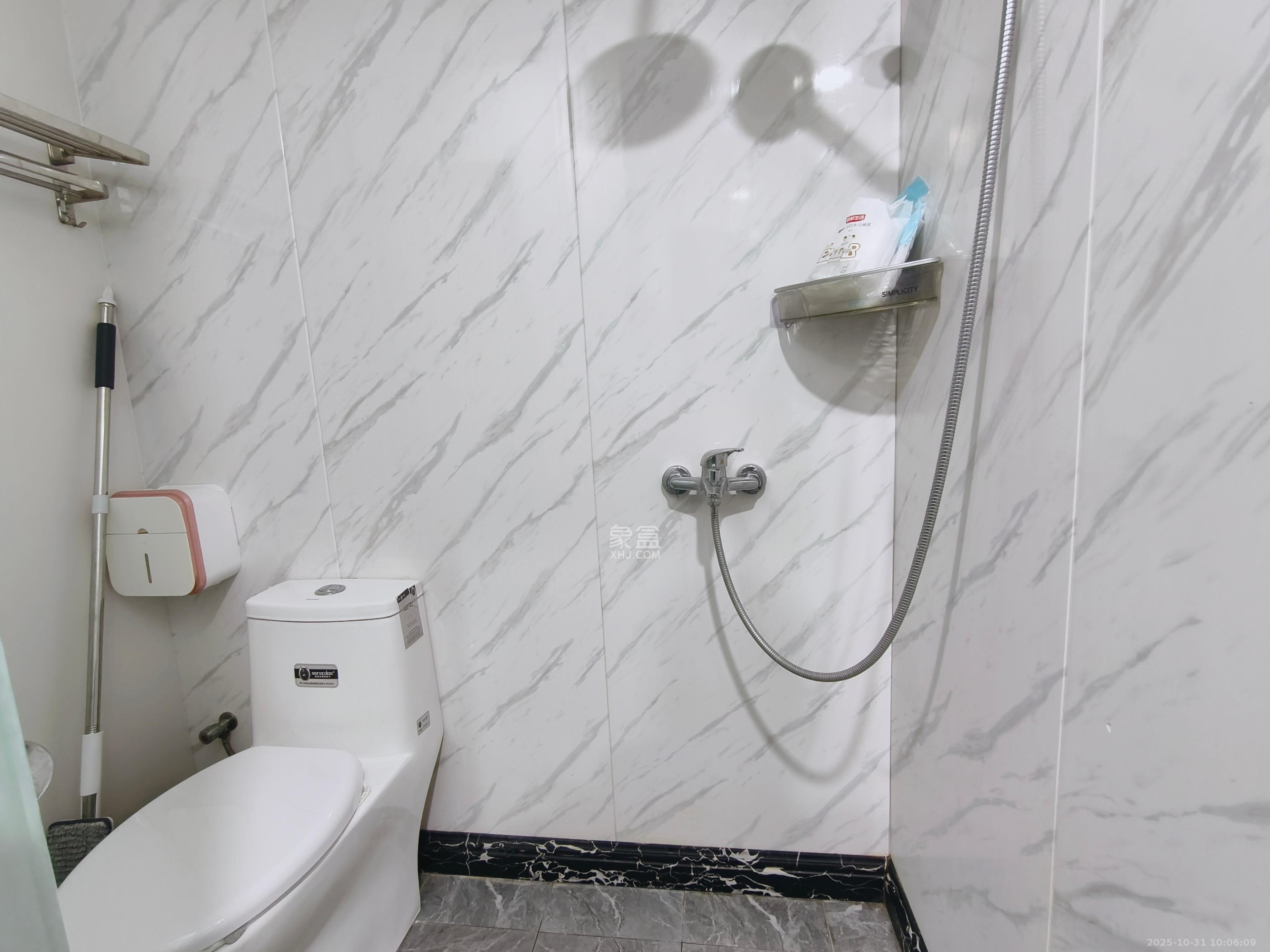 东方美地  1室1厅1卫    1600.0元/月 东方美地  1室1厅1卫    1600.0元/月室内图