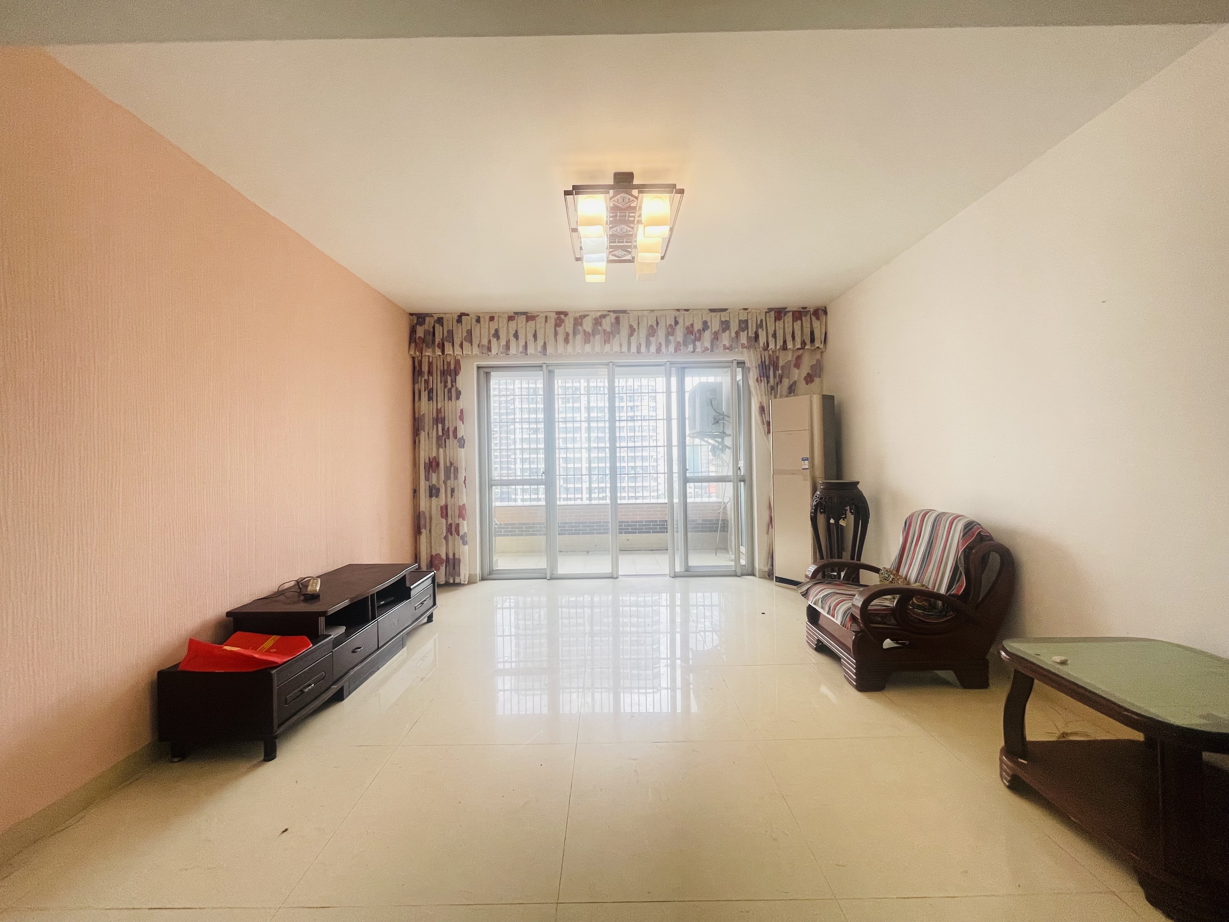 利亨花园  3室2厅2卫    185.0万 利亨花园  3室2厅2卫    185.0万