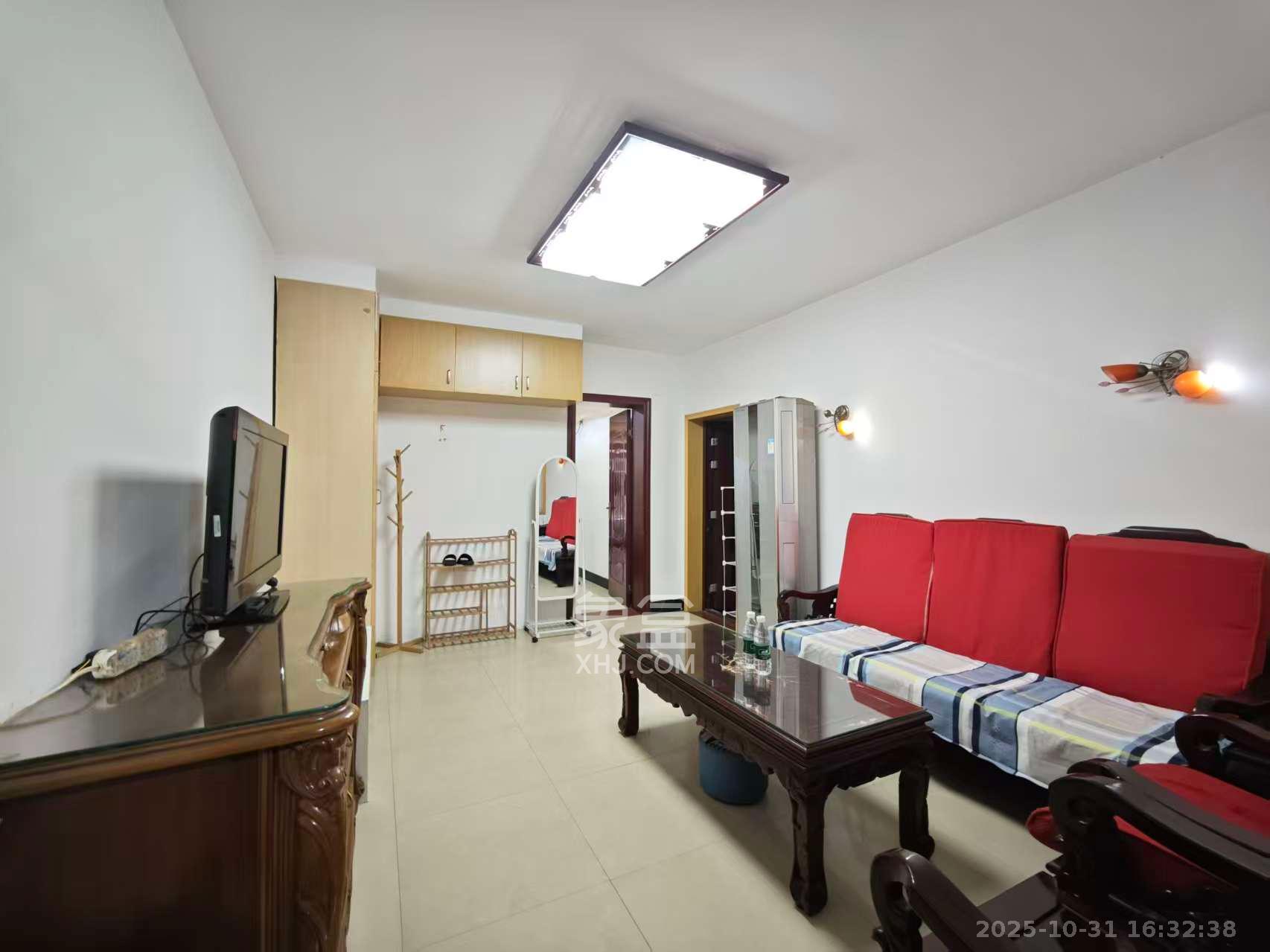 营盘东路、营盘西路散盘  1室1厅1卫    1800.0元/月