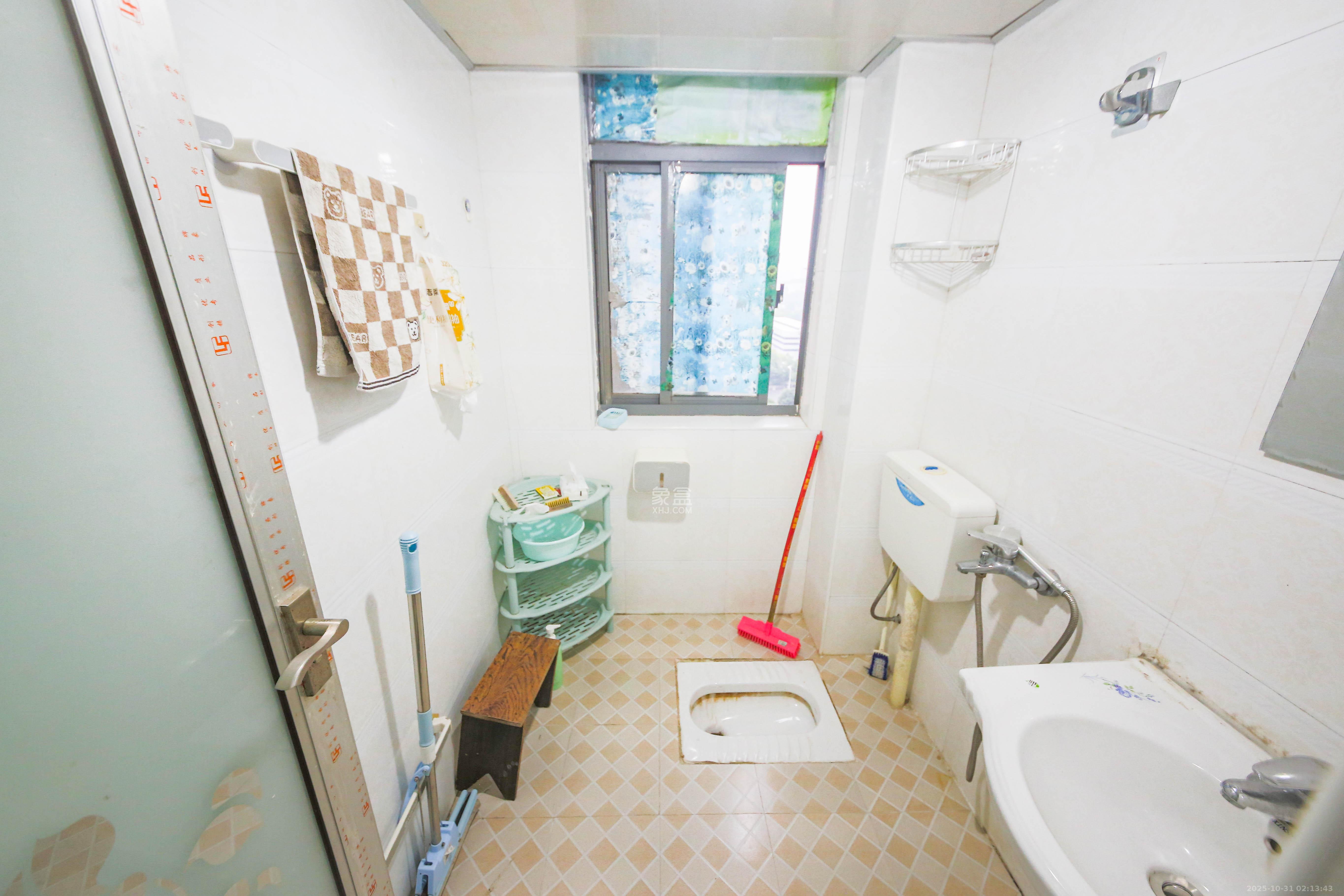 湘府东苑  2室2厅1卫    63.0万卫生间