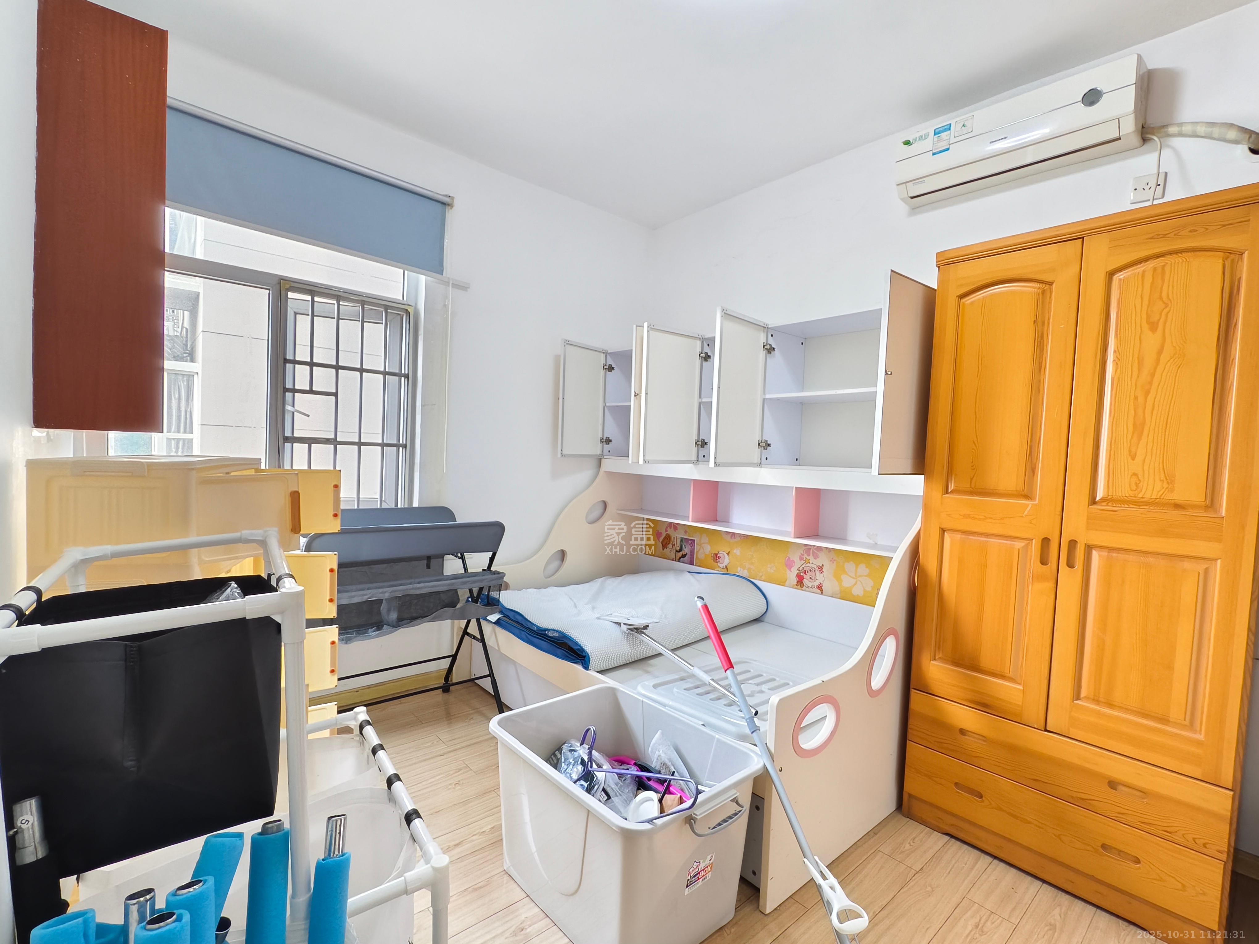 风华四季园  2室2厅1卫    2500.0元/月 风华四季园  2室2厅1卫    2500.0元/月室内图