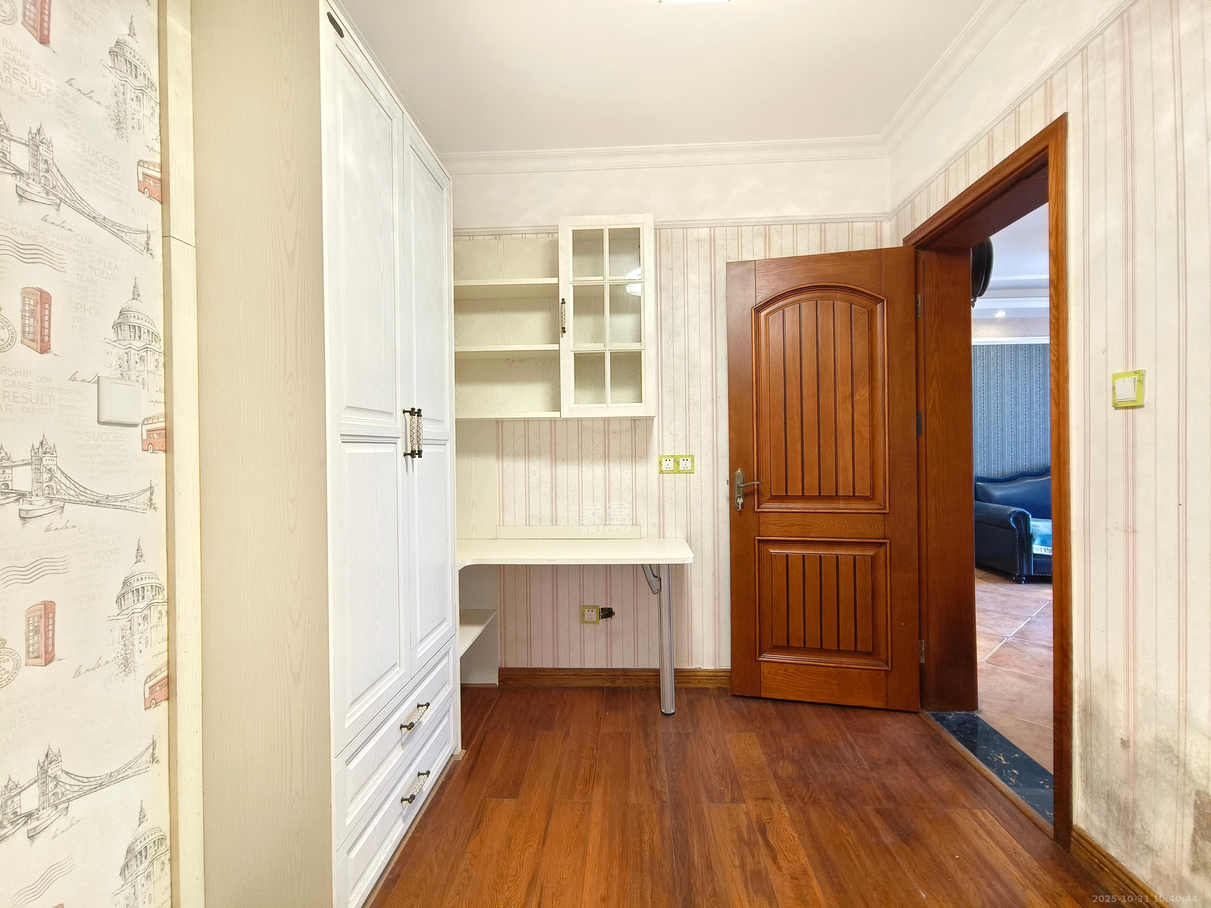 绿地中央广场  3室2厅1卫    3000.0元/月 绿地中央广场  3室2厅1卫    3000.0元/月室内图