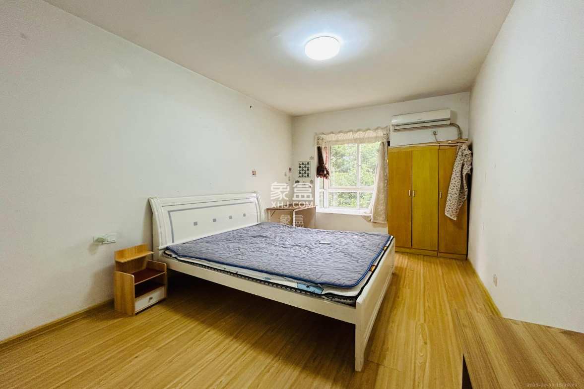 中房F联邦  2室2厅1卫    1800.0元/月 中房F联邦  2室2厅1卫    1800.0元/月室内图