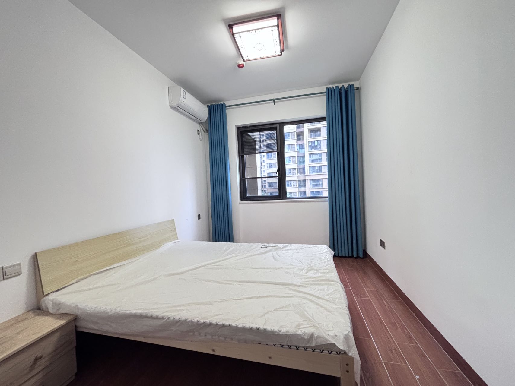 绿地雅典郡  4室2厅2卫    150.0万 绿地雅典郡  4室2厅2卫    150.0万室内图