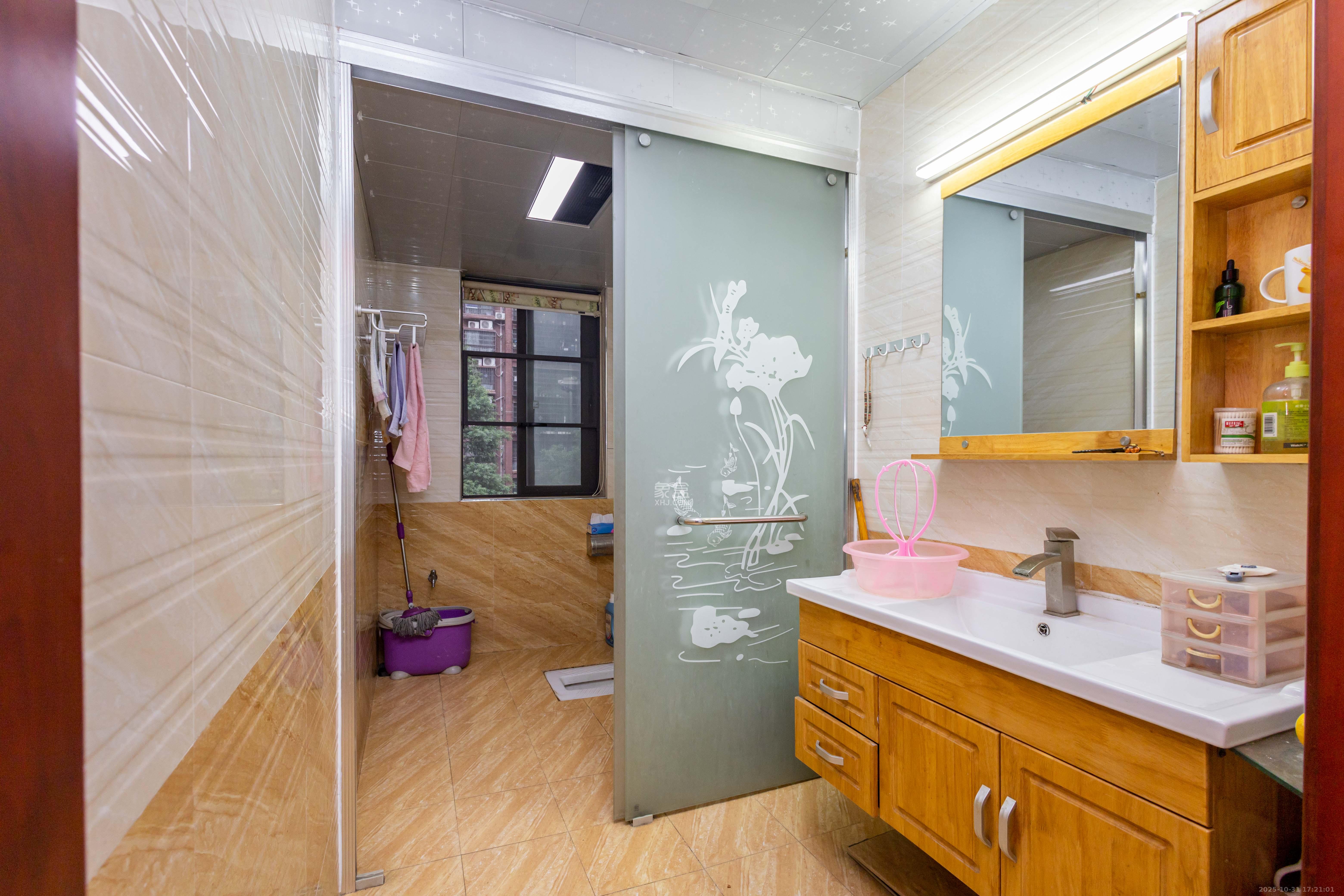 方略潇邦  3室2厅2卫    66.8万卫生间