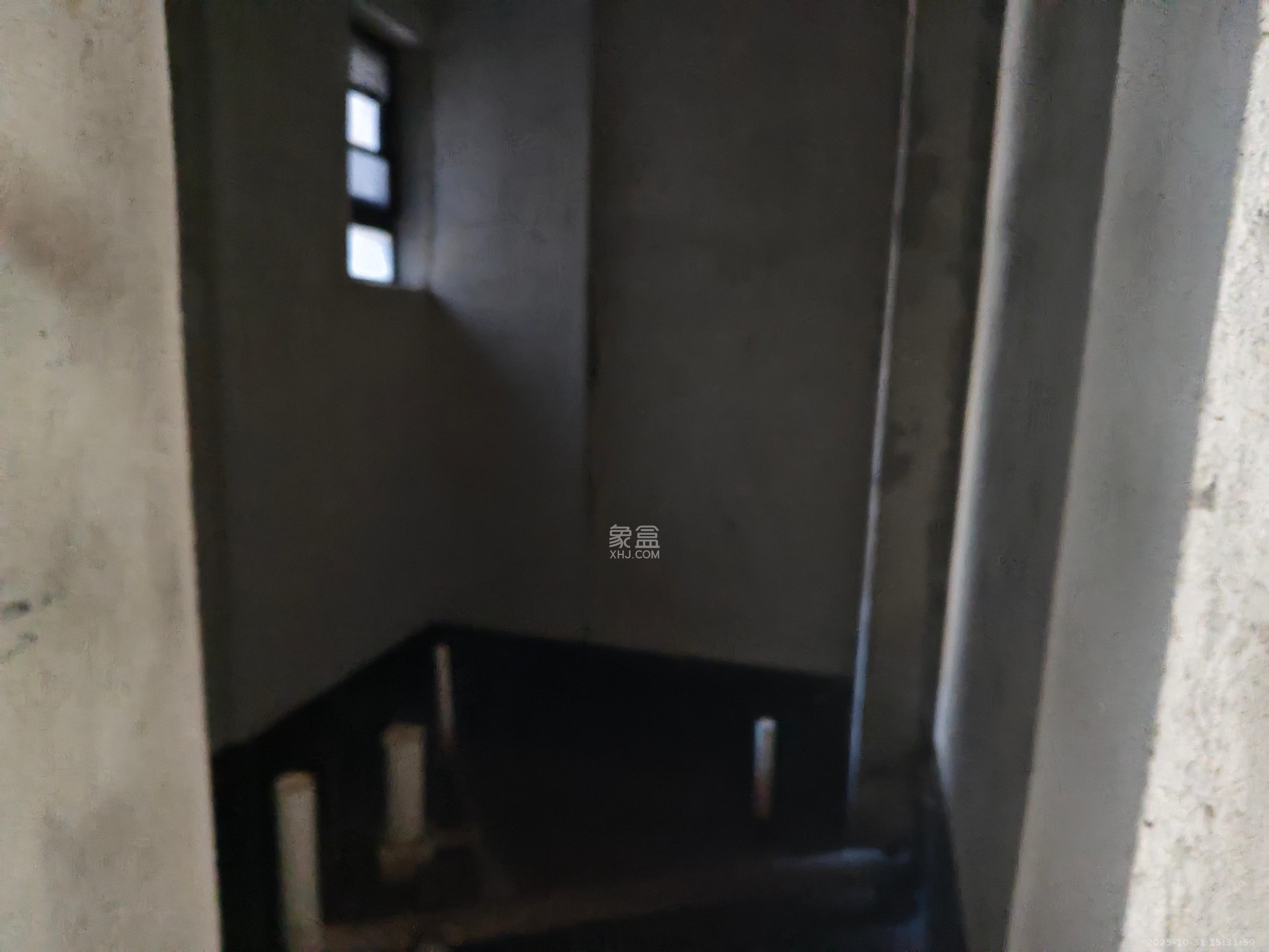 天元广场  3室2厅2卫    55.0万室内图1