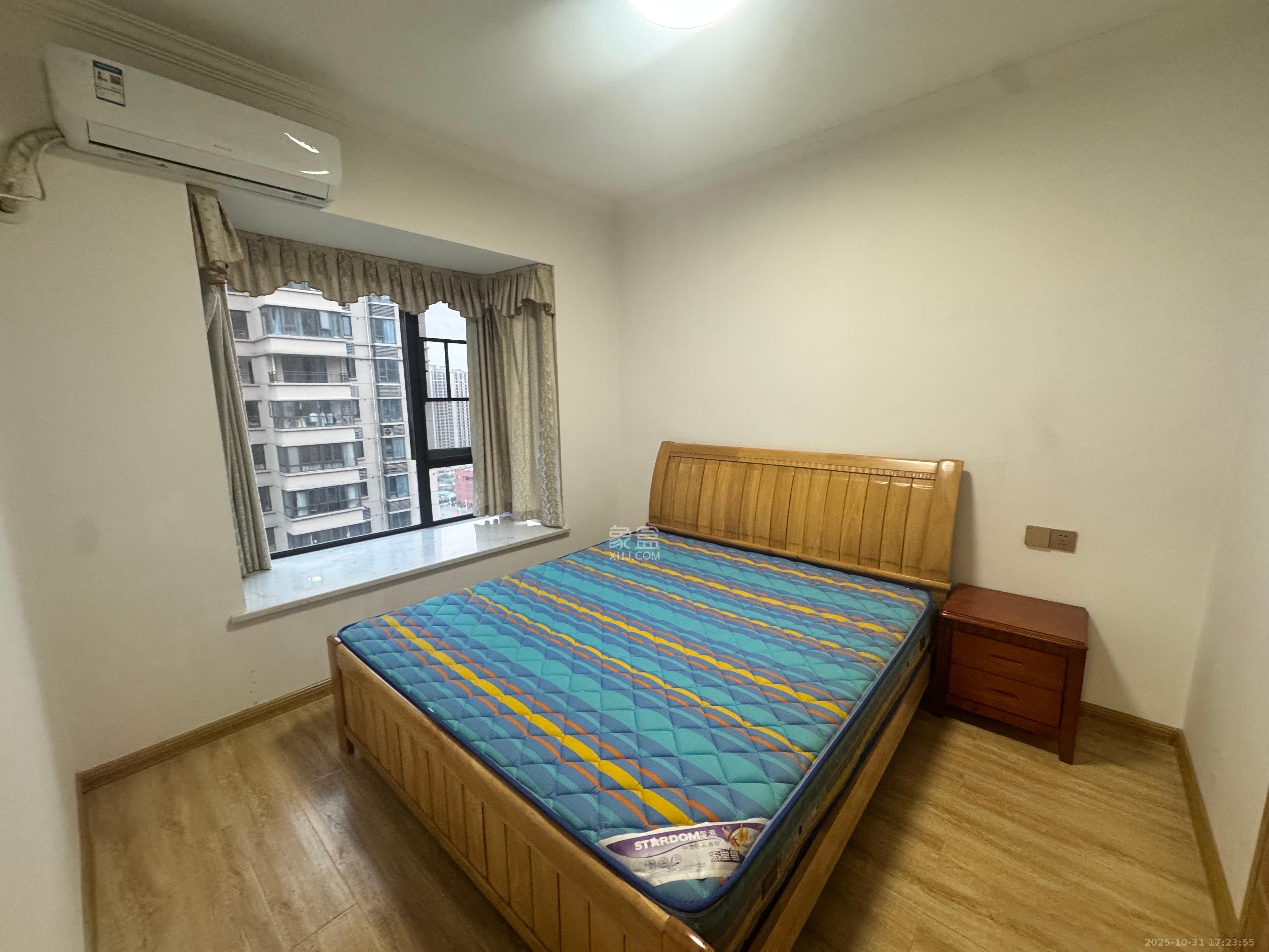 新新花园  2室1厅1卫    2200.0元/月室内图