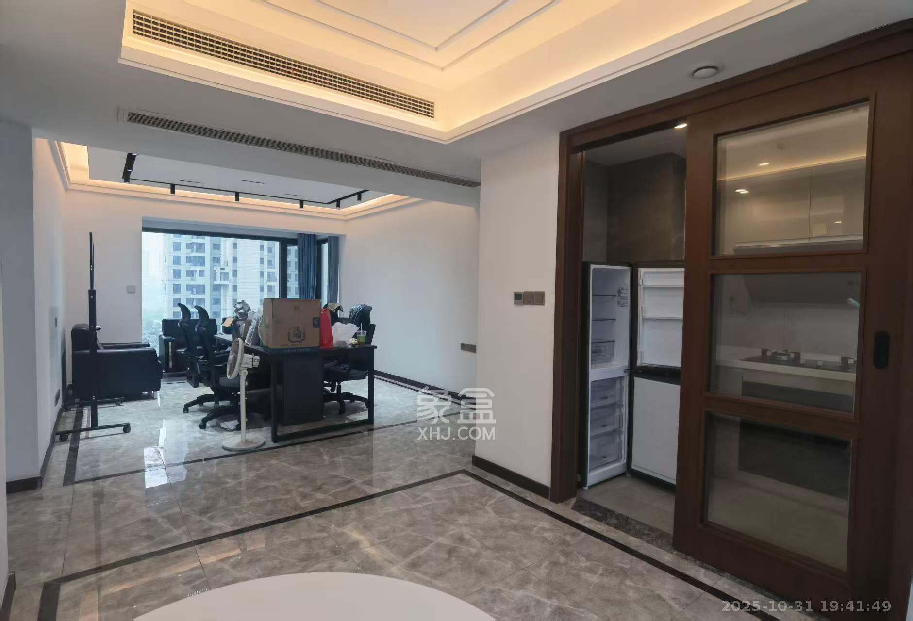 绿地长沙城际空间站（绿地新里佳苑）  5室2厅3卫    6000.0元/月室内图