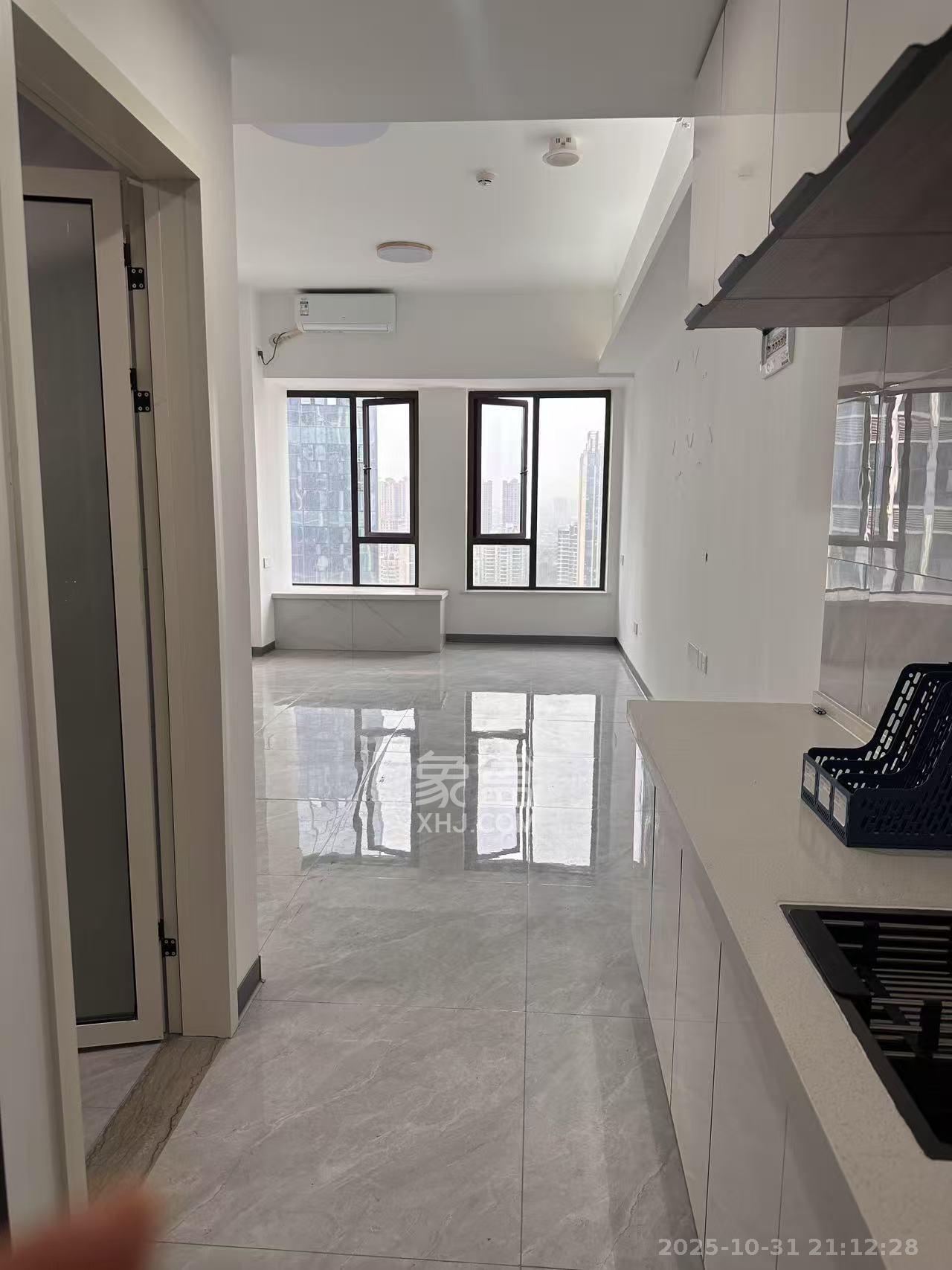 润和国际广场  1室1厅1卫    2000.0元/月 润和国际广场  1室1厅1卫    2000.0元/月室内图