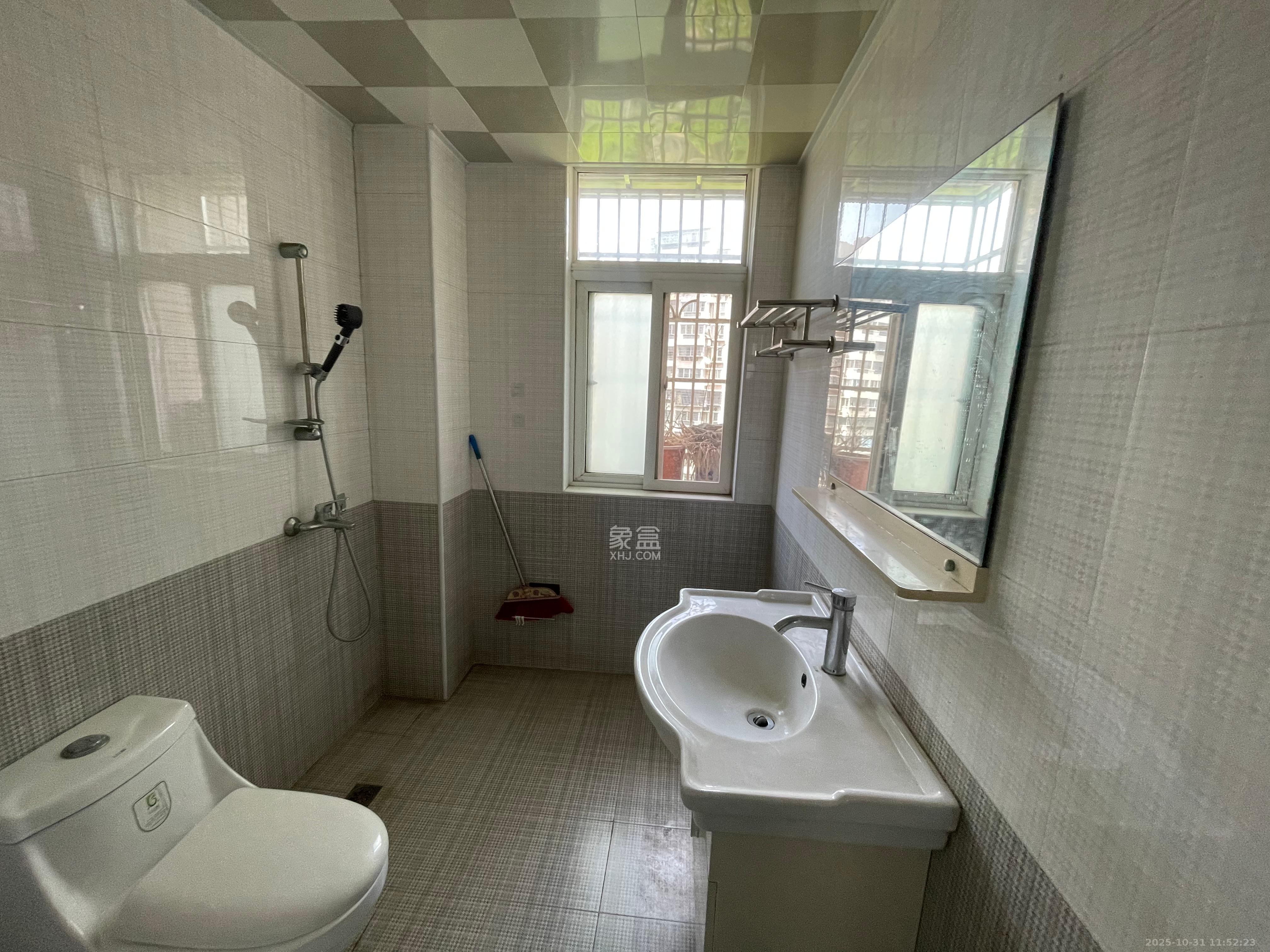 黎郡新宇熙春园 4室2厅2卫 2600.0元/月 黎郡新宇熙春园 4室2厅2卫 2600.0元/月室内图