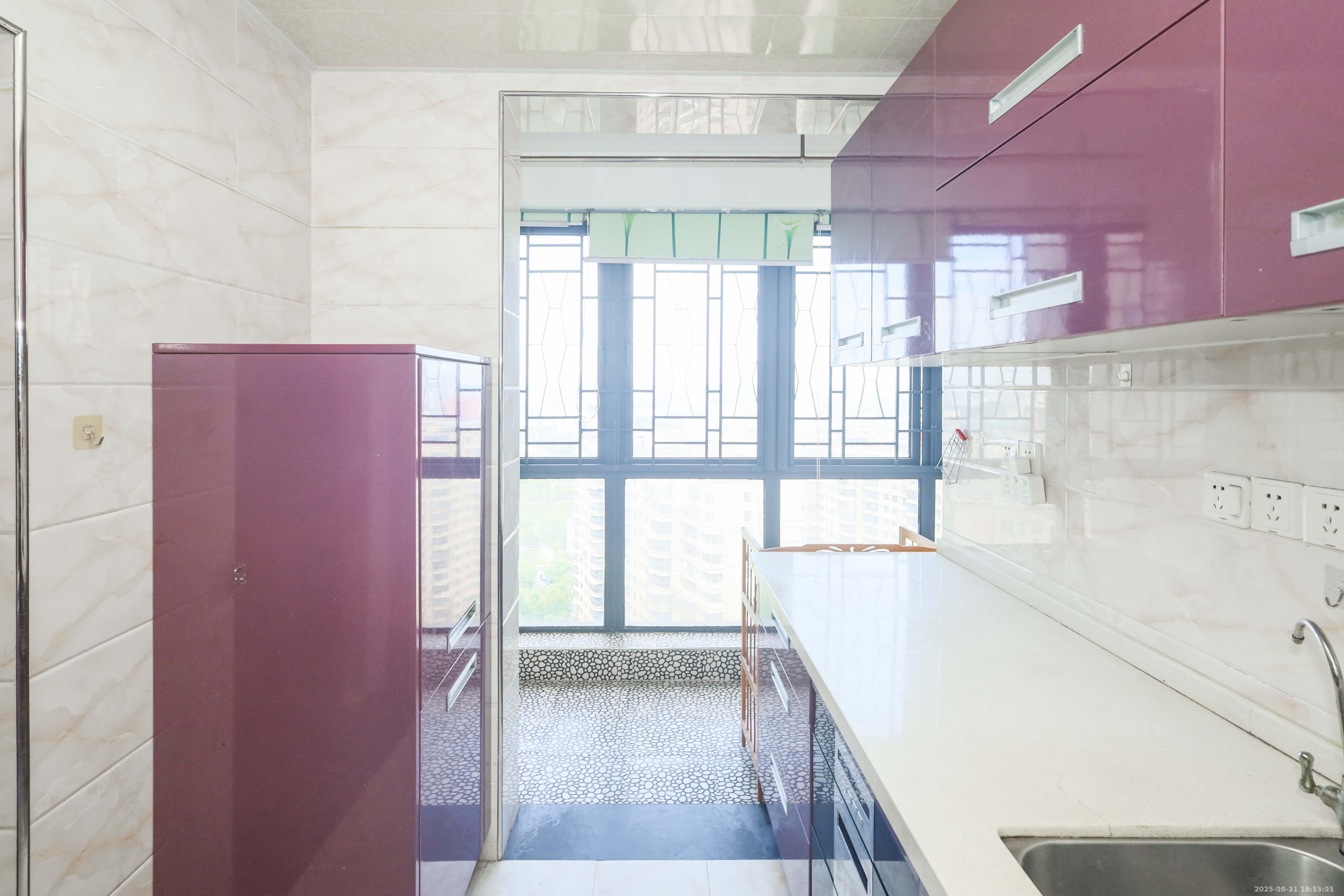 保利麓谷林语C区  4室2厅2卫    3600.0元/月室内图