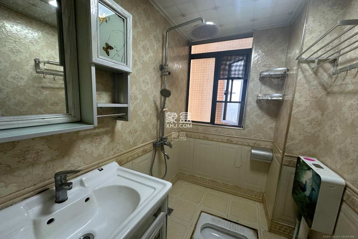 剑桥名门 2室1厅1卫 2300.0元/月 剑桥名门 2室1厅1卫 2300.0元/月室内图