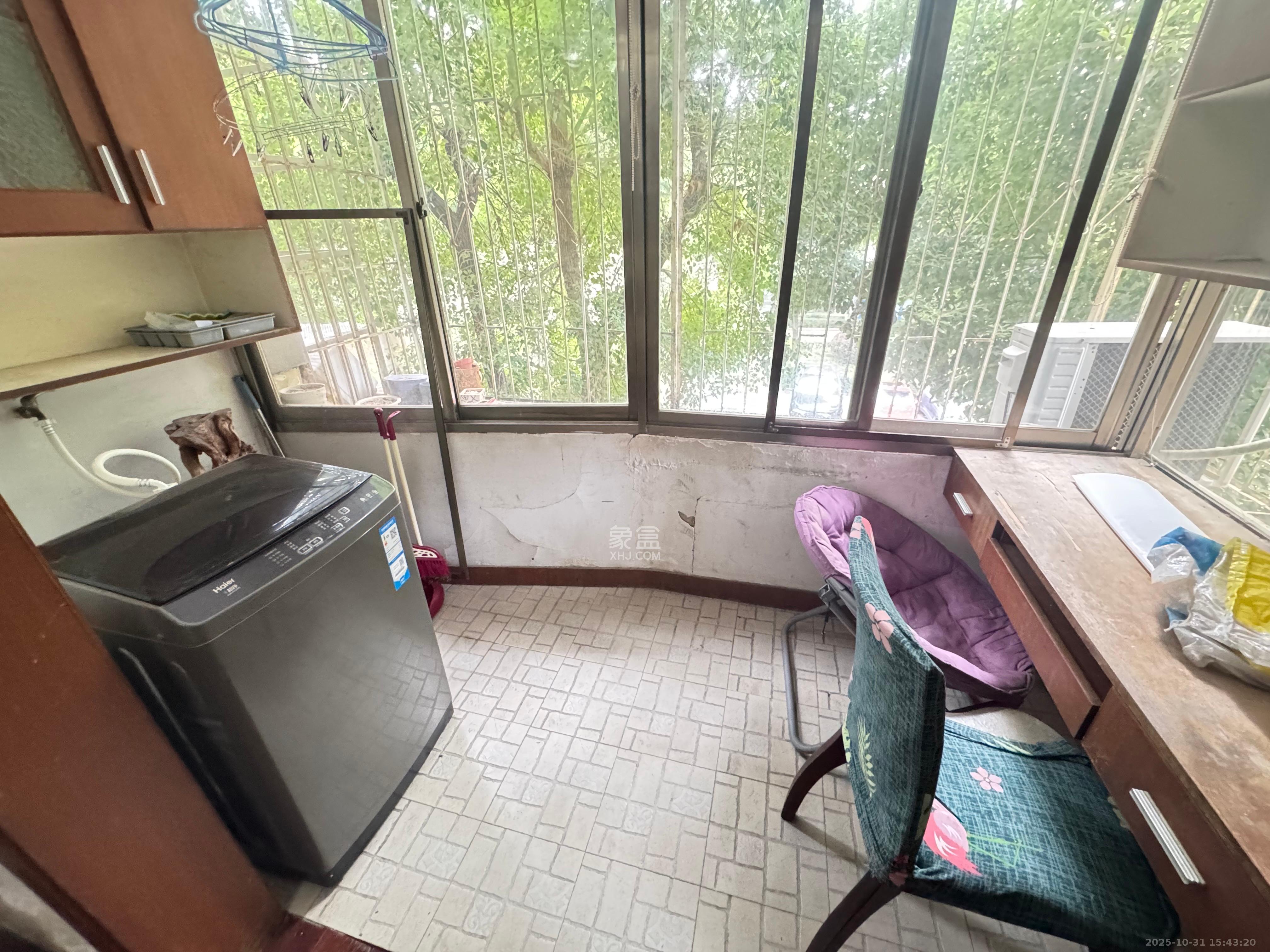 省政府机关梓园住宅区  2室2厅1卫    1900.0元/月室内图