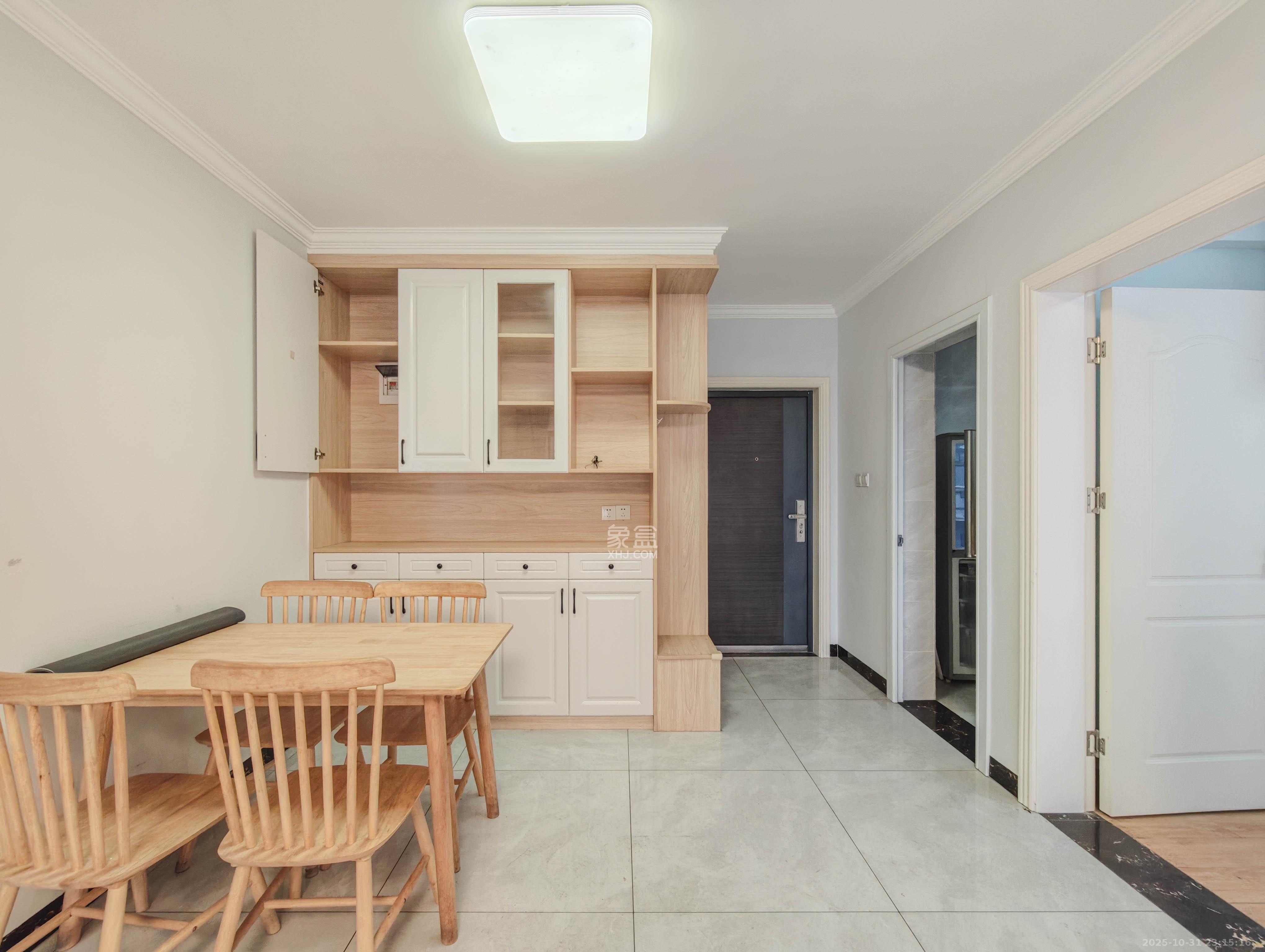 保利城(中航城国际社区、郡原美村) 3室2厅1卫 90.0万 保利城(中航城国际社区、郡原美村) 3室2厅1卫 90.0万其他