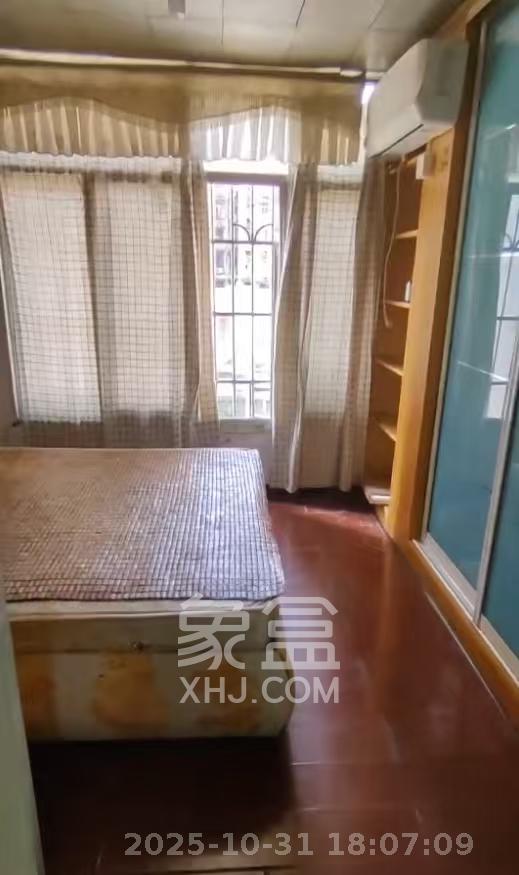 解放四村石子冲  2室1厅1卫    1700.0元/月室内图