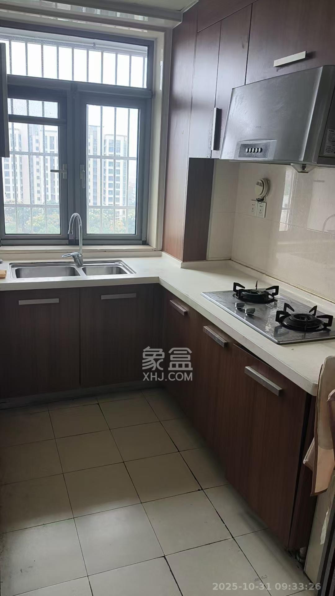 环宇天地、中海地产（中信城市广场二期）  2室2厅1卫    1800.0元/月室内图