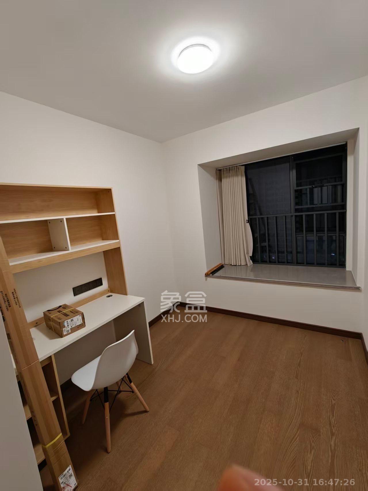 卓越洋湖晴翠 4室2厅2卫 4000.0元/月 卓越洋湖晴翠 4室2厅2卫 4000.0元/月室内图