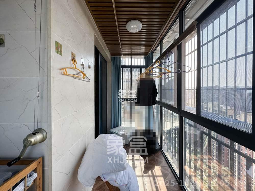 水岸天际（一期、二期）  6室2厅2卫    6500.0元/月室内图