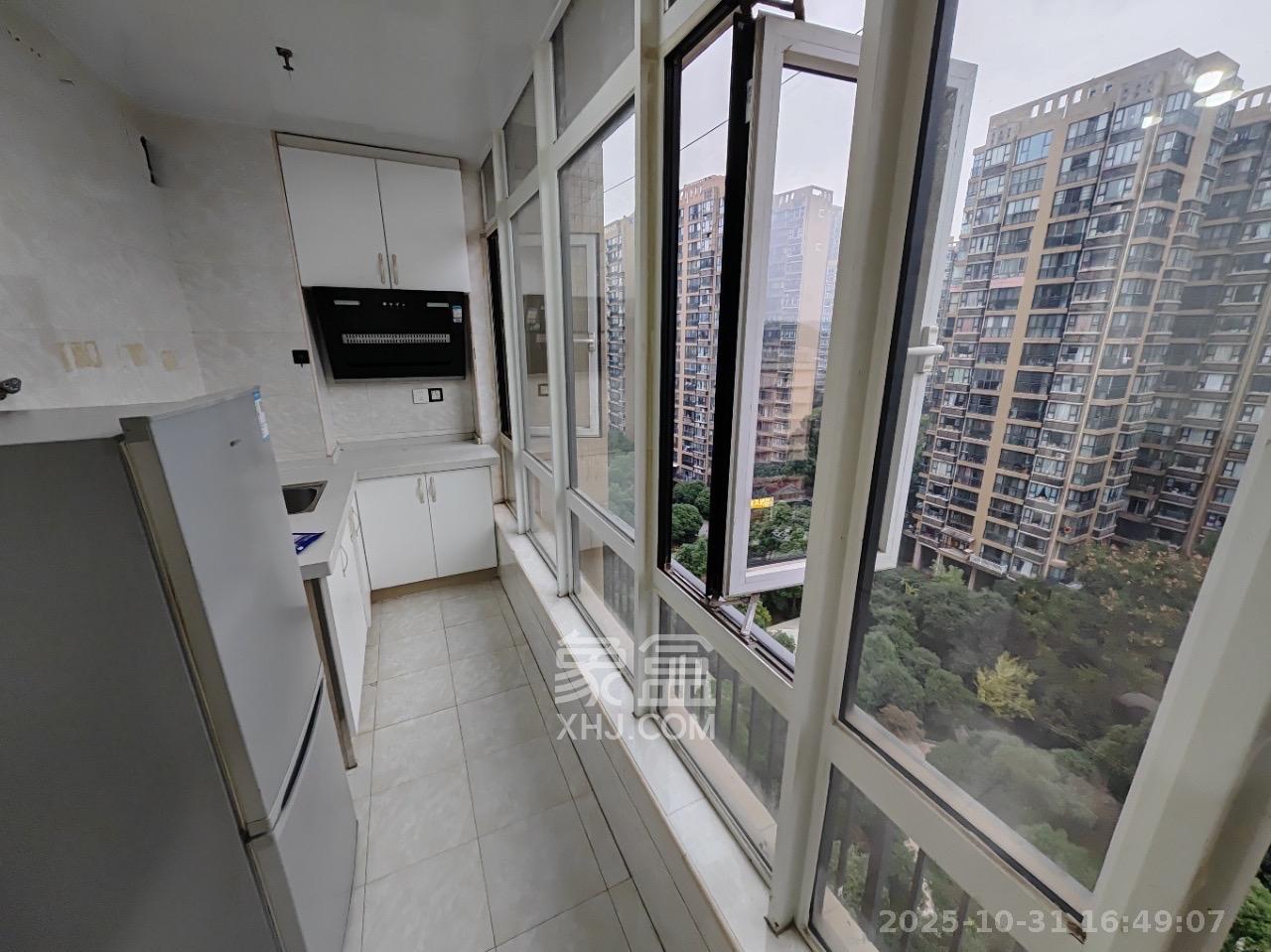 金鼎公园尚  1室1厅1卫    1100.0元/月室内图