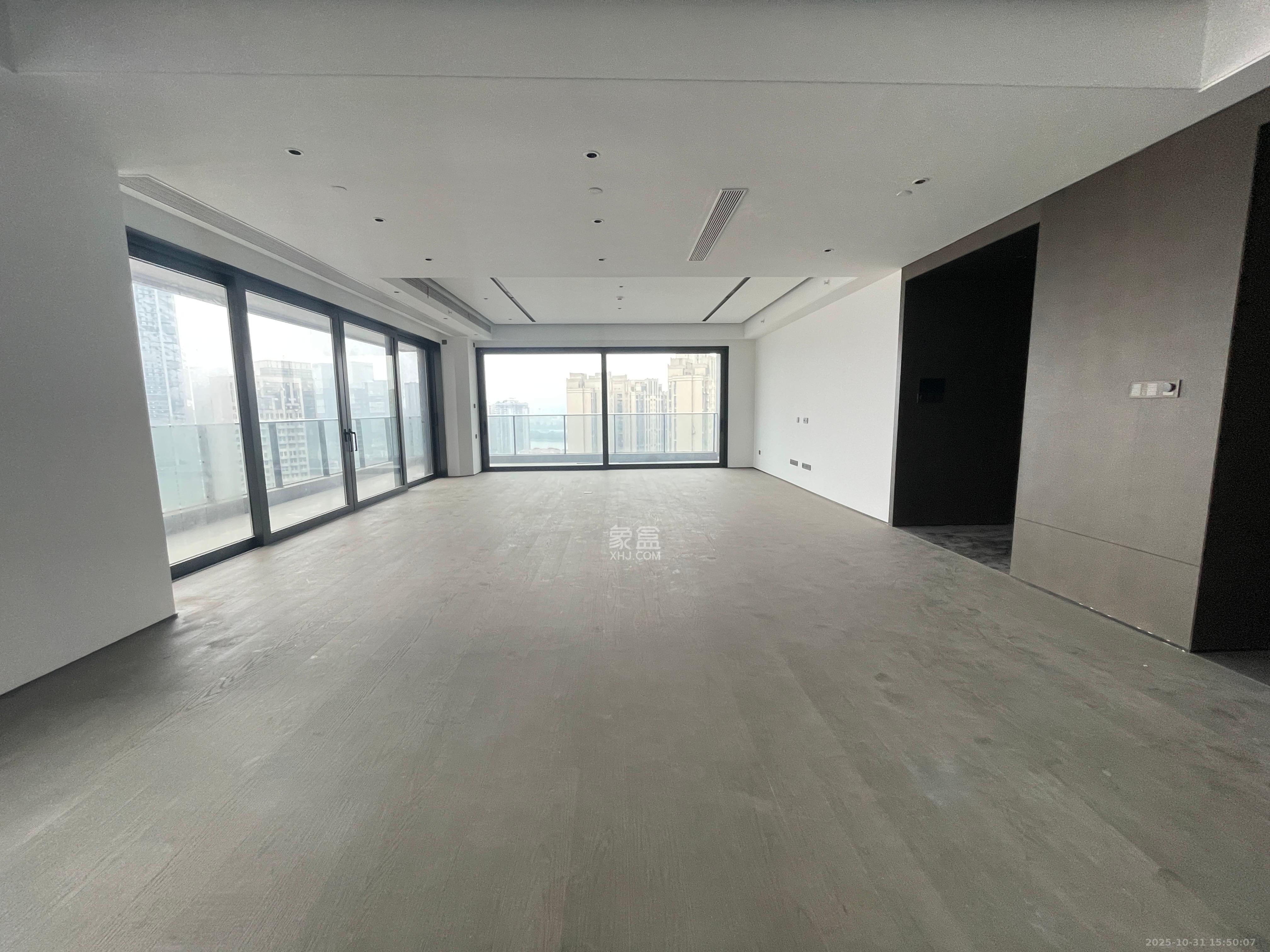 万科瑧湾汇  4室2厅4卫    20000.0元/月室内图1