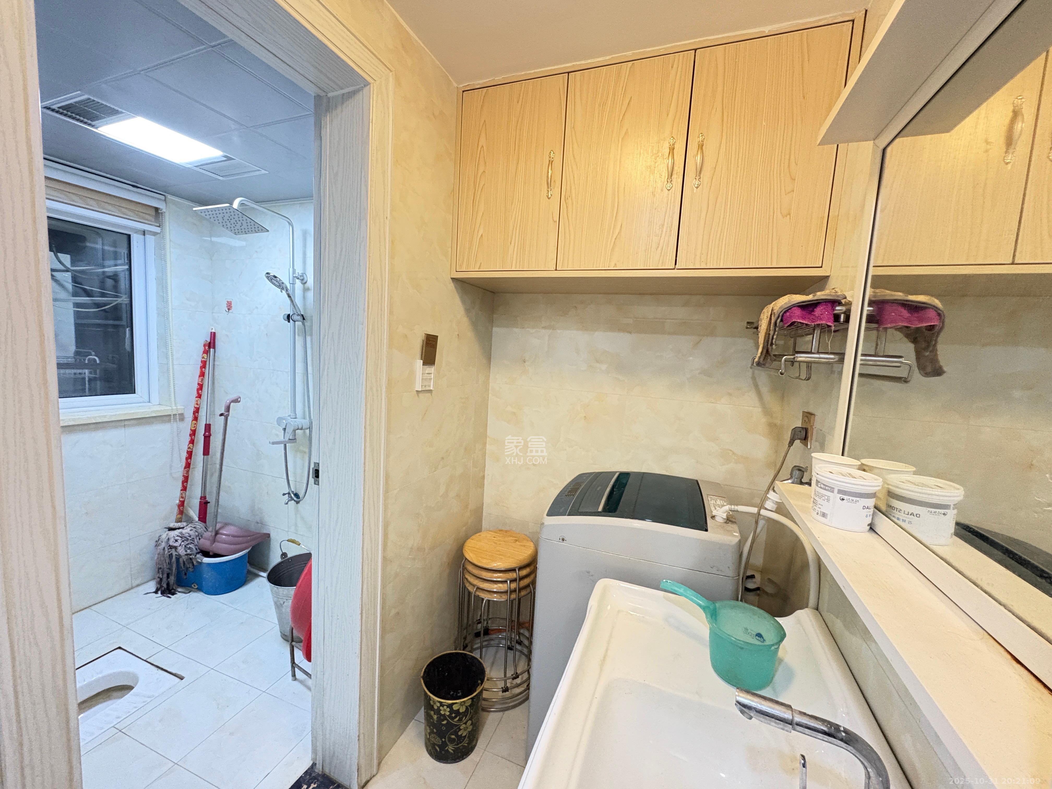 莲香园  2室1厅1卫    1800.0元/月室内图